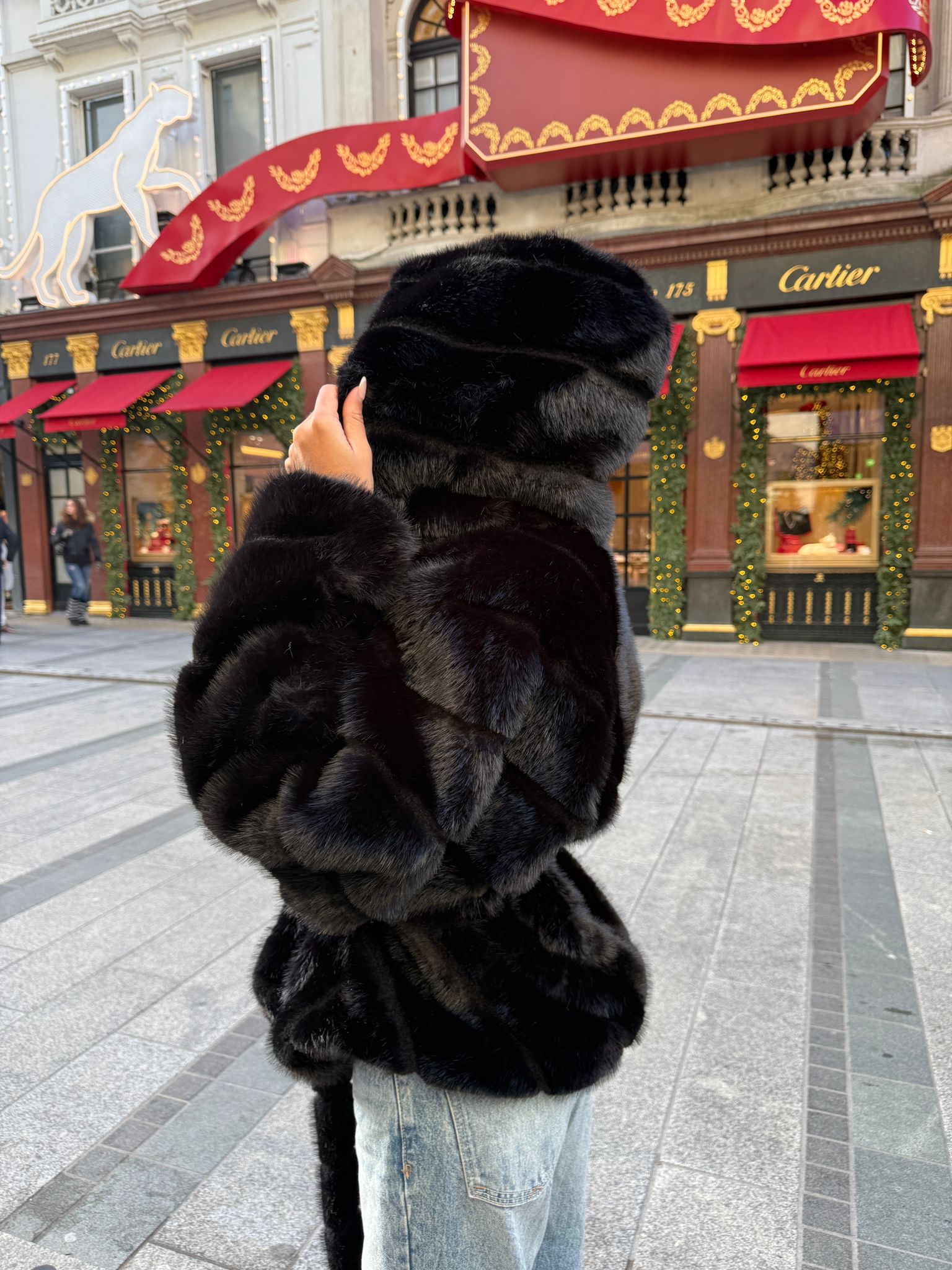 Luxury belt Faux Fur Coat - black
