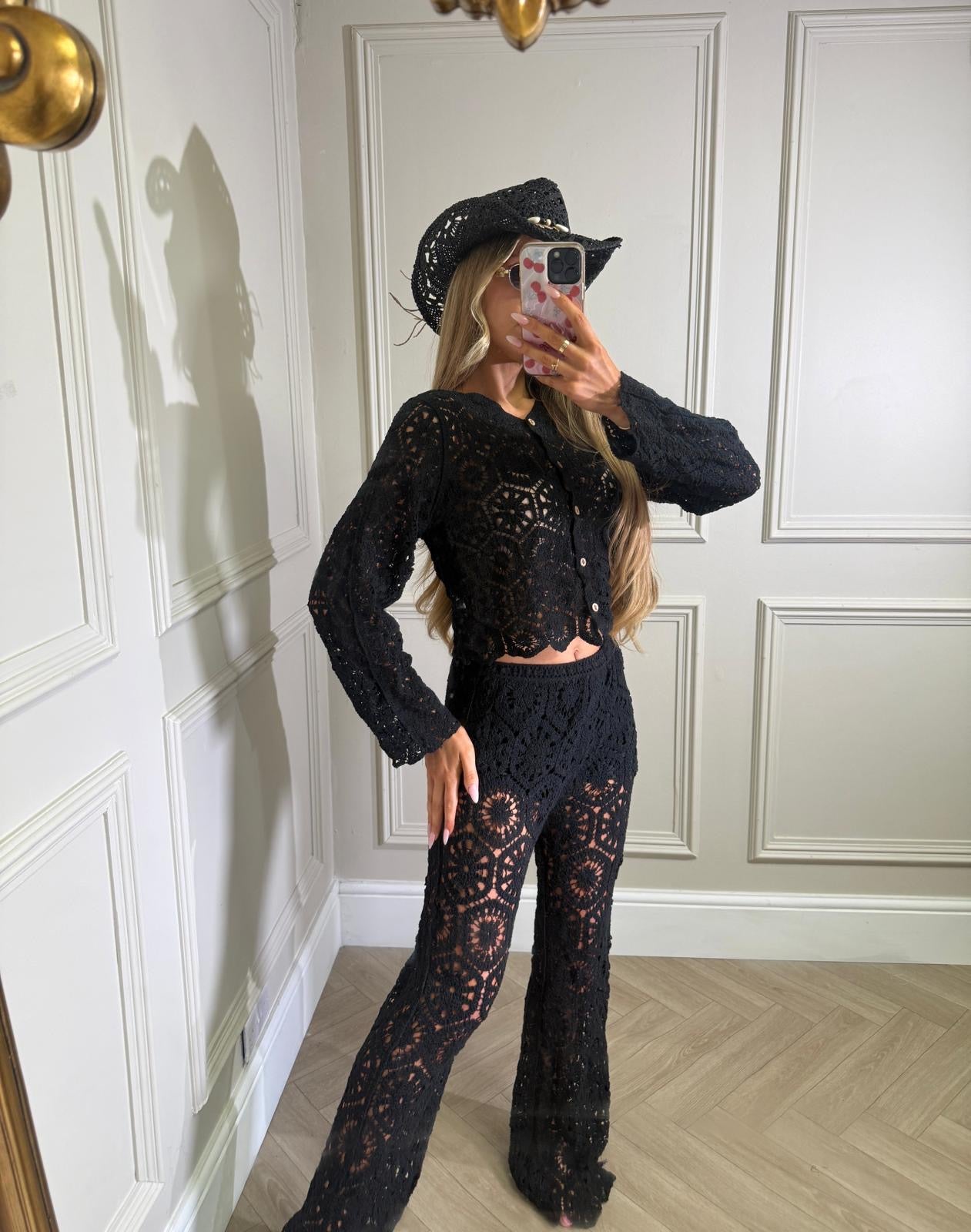Crochet trouser set - black