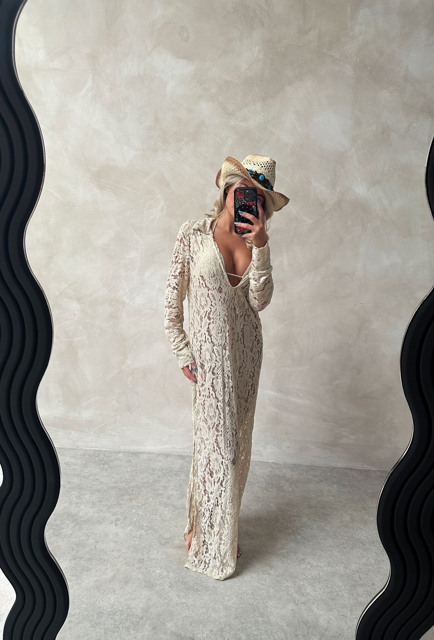 Collar V dress - beige lace