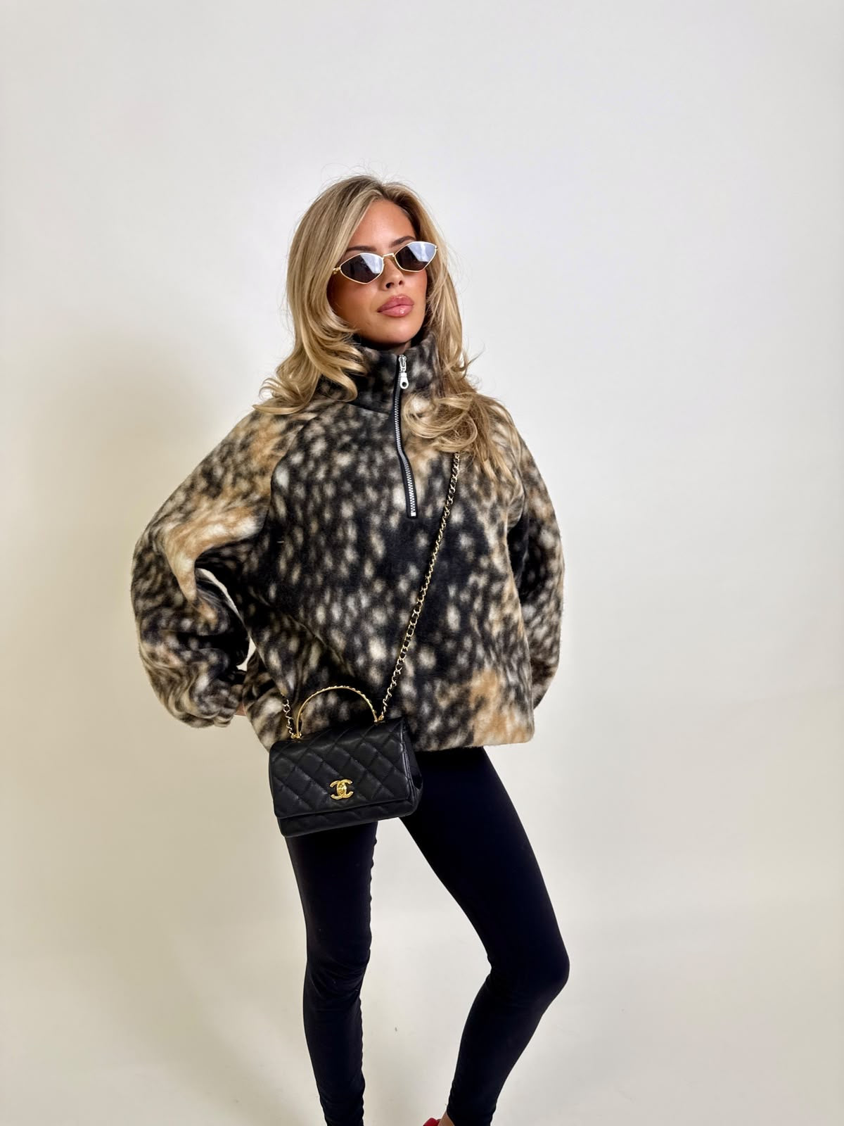 Deer fleece jumper - black