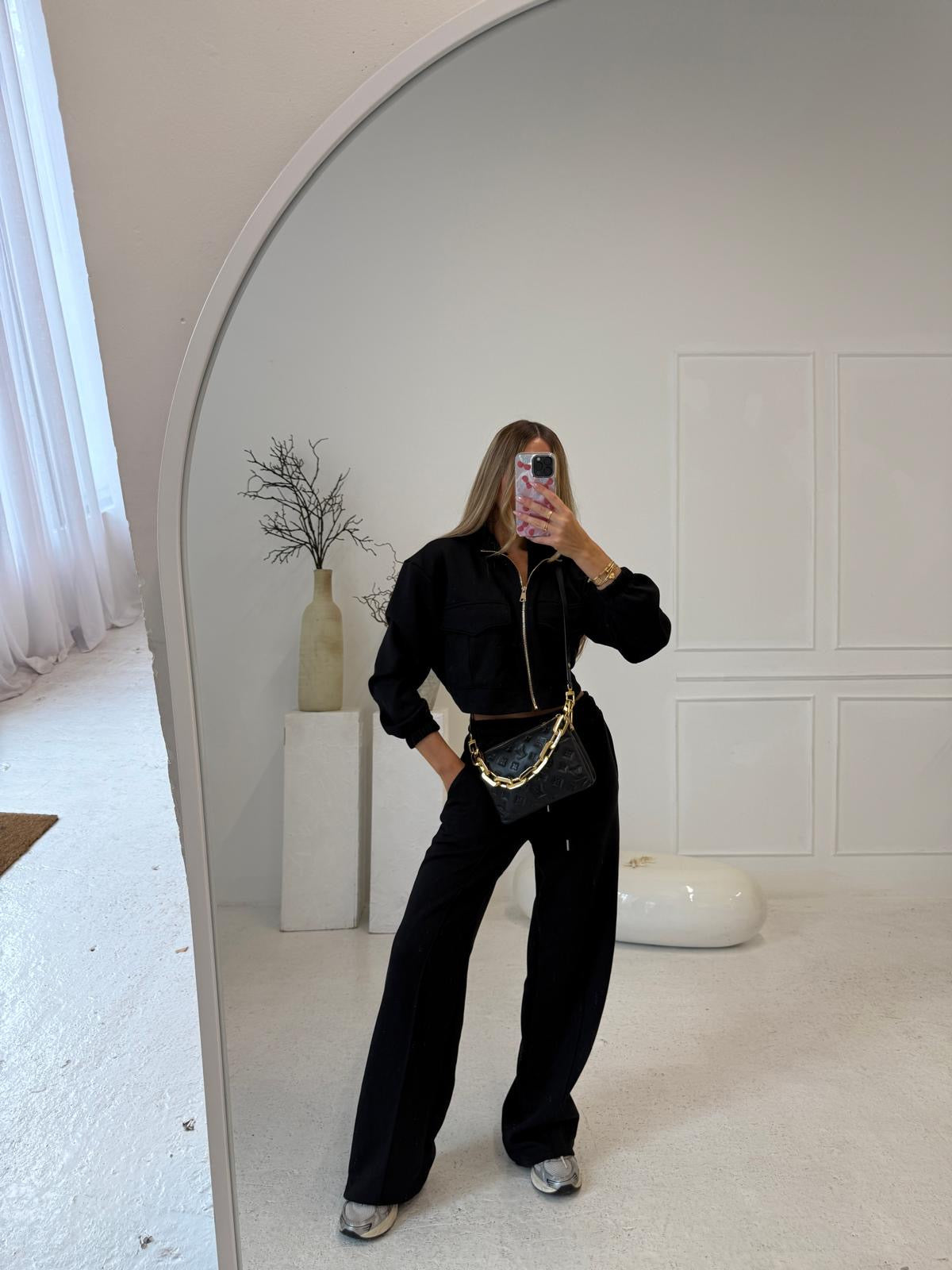 Gold zip pocket tracksuit - black