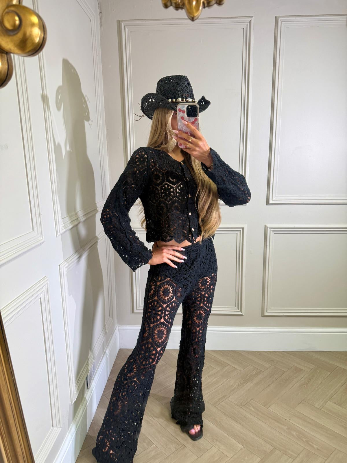 Crochet trouser set - black