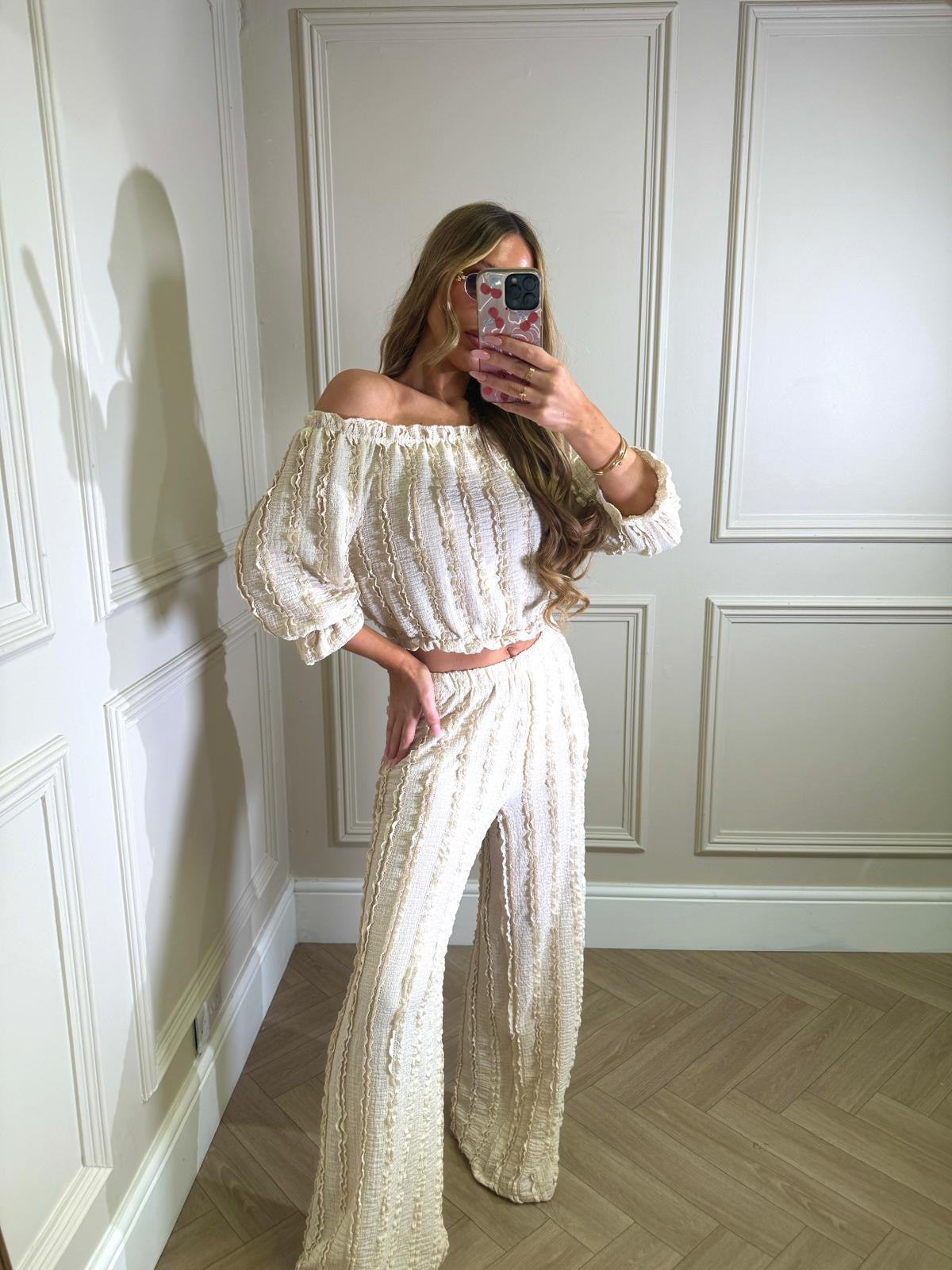 Crinkle off shoulder set - cream