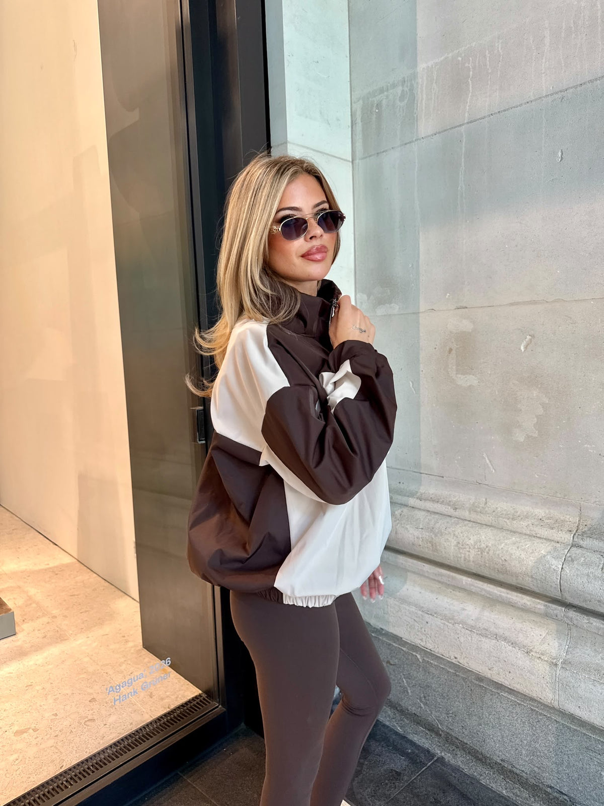 Quarter zip windbreaker - brown