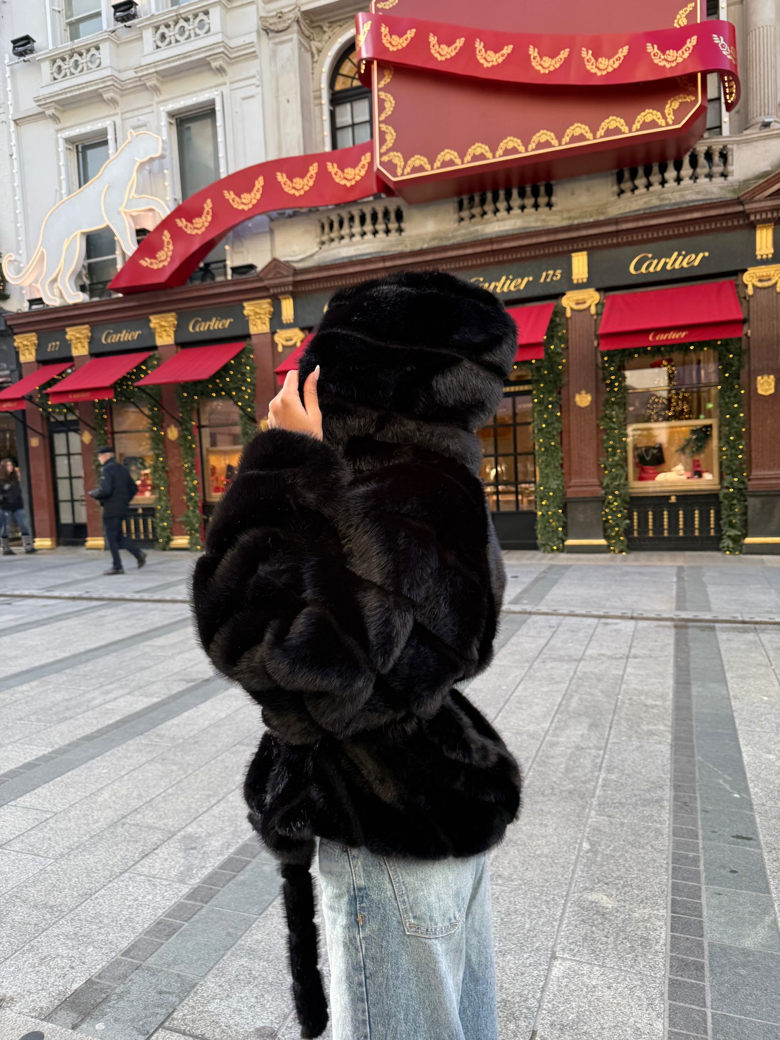 Luxury belt Faux Fur Coat - black