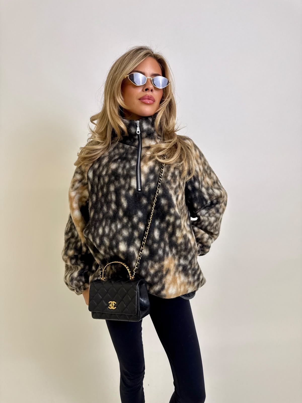 Deer fleece jumper - black