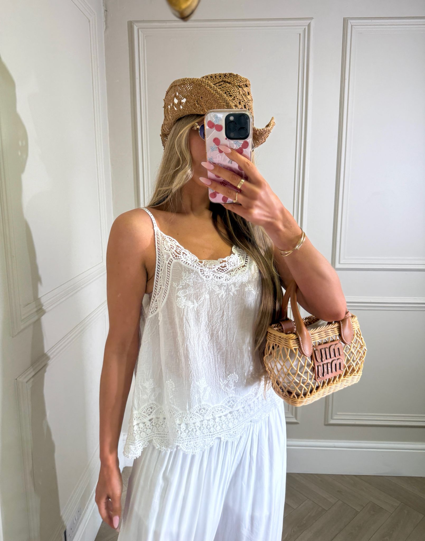 Crochet thin strap top - white