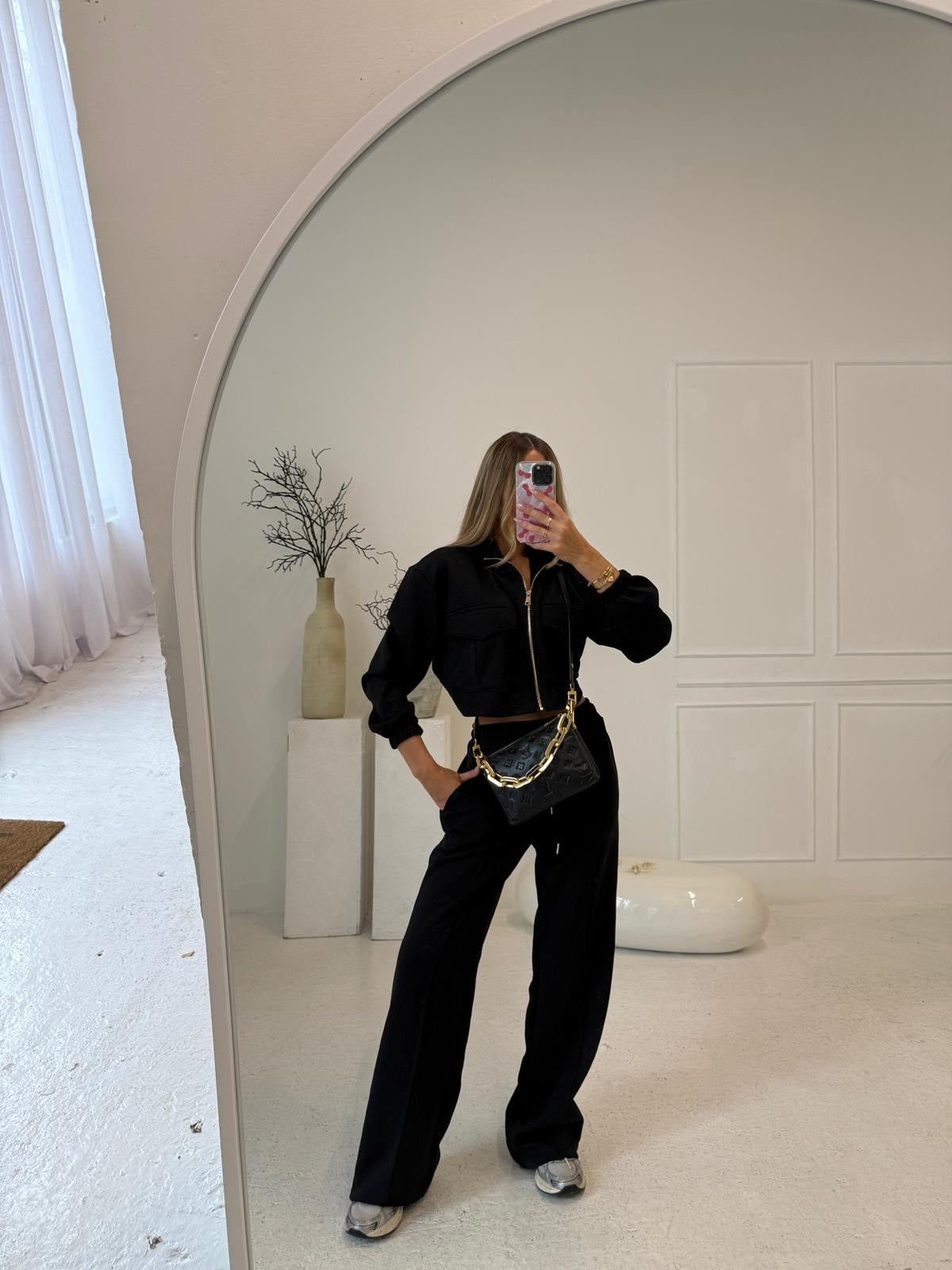 Gold zip pocket tracksuit - black