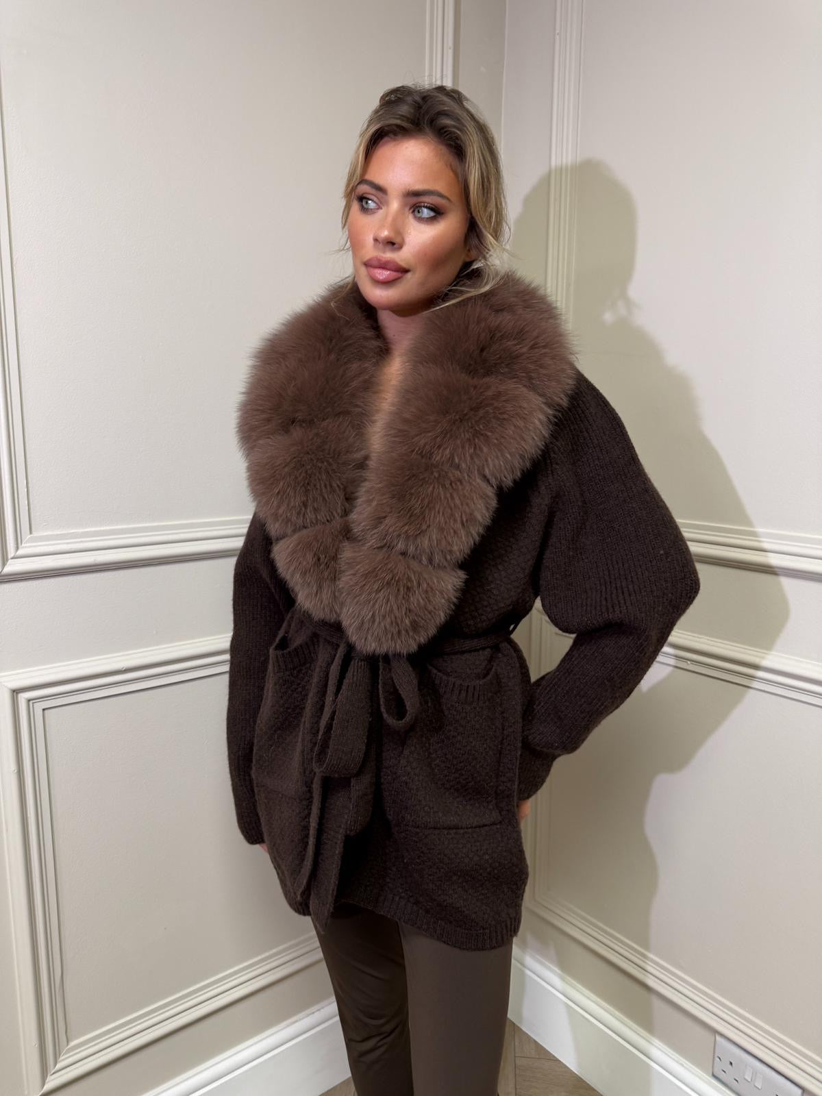 Long luxury fur collar cardigan - chocolate