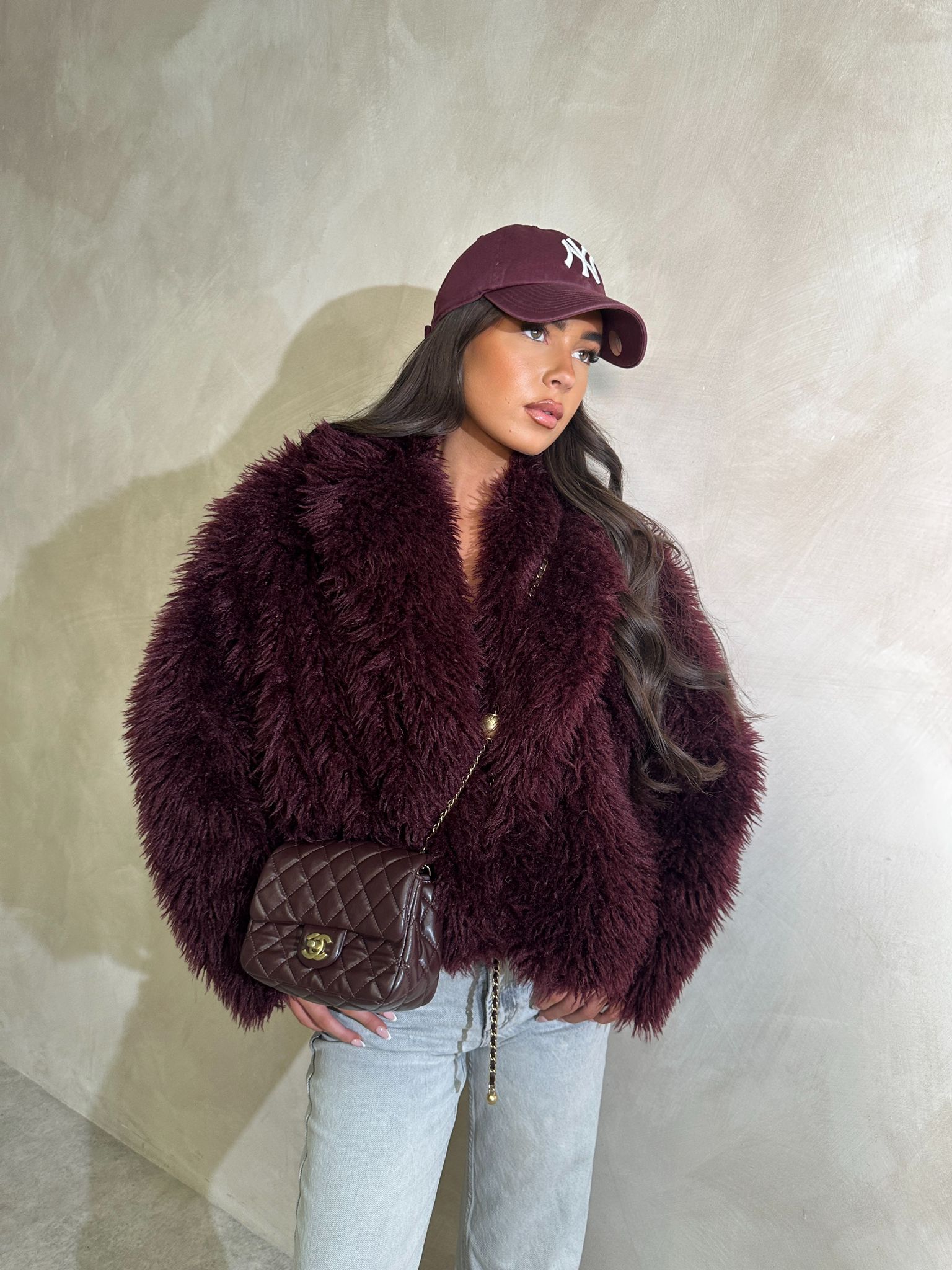 Short Fluffy Fur jacket - Burgundy