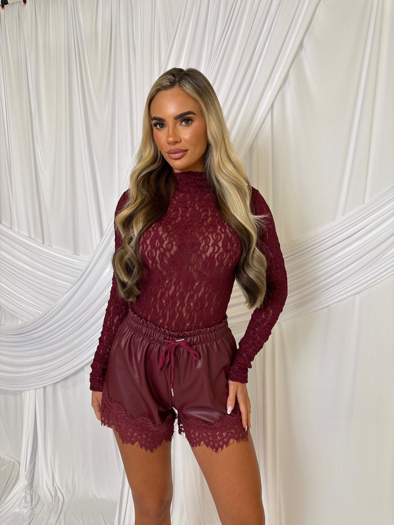Leather lace shorts - wine