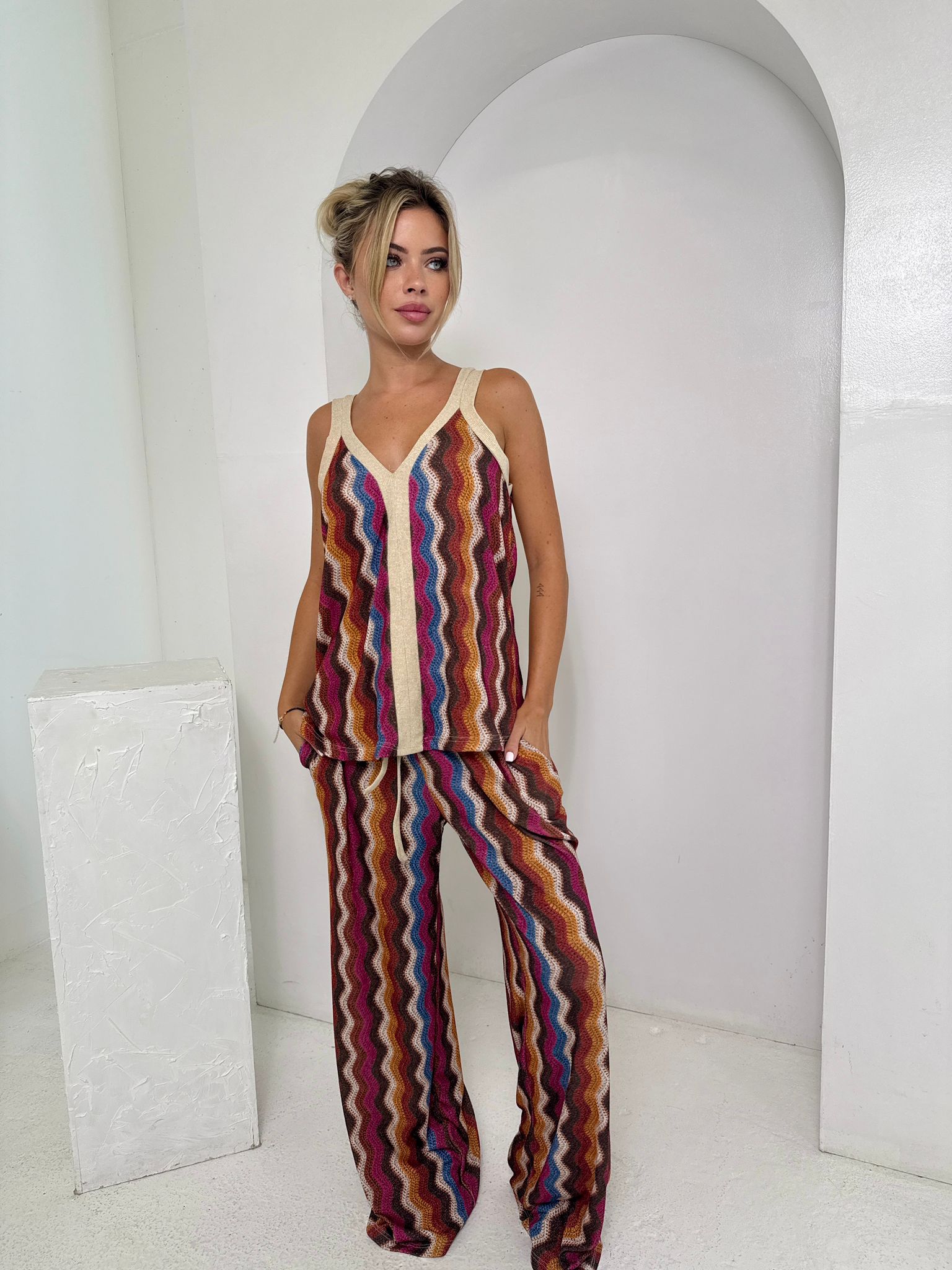 Zig Panel Lounge Set - Brown