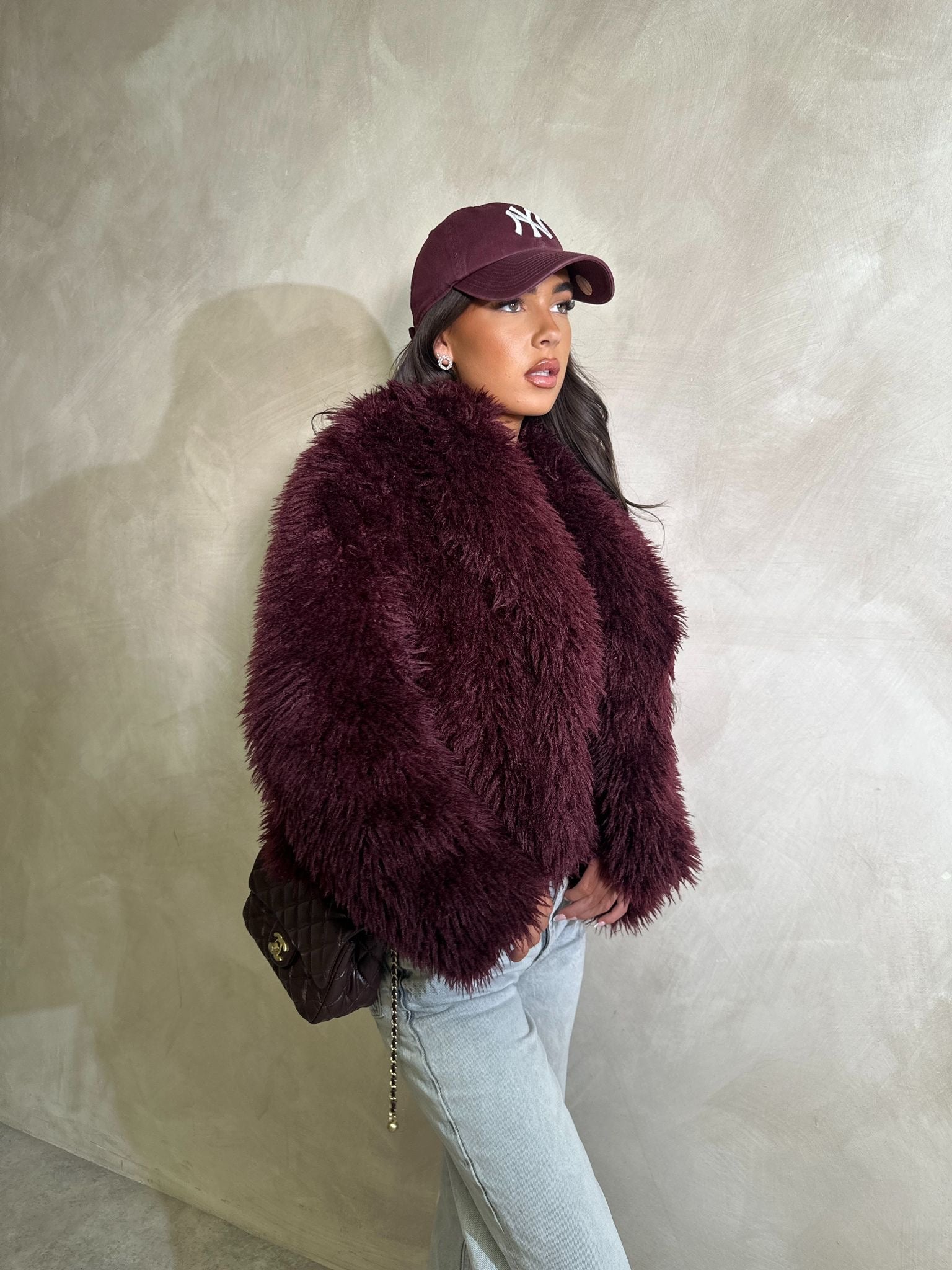 Short Fluffy Fur jacket - Burgundy