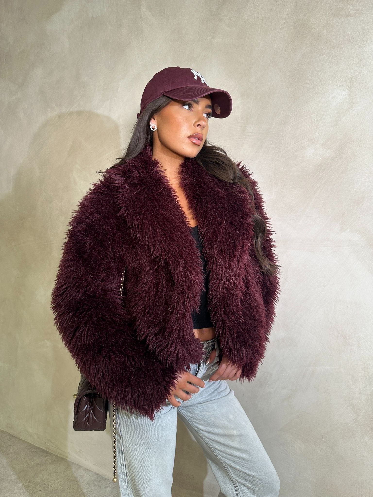 Short Fluffy Fur jacket - Burgundy