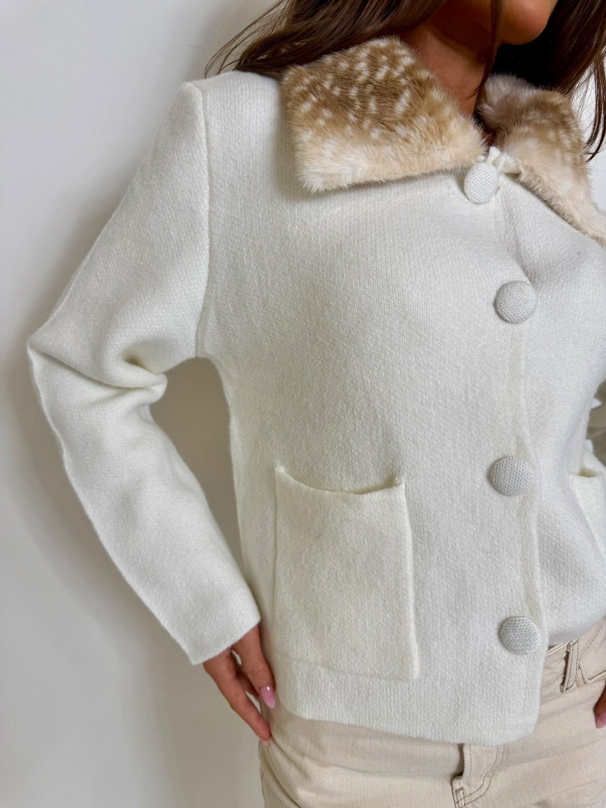 Knitted jacket with Bambi collar - white