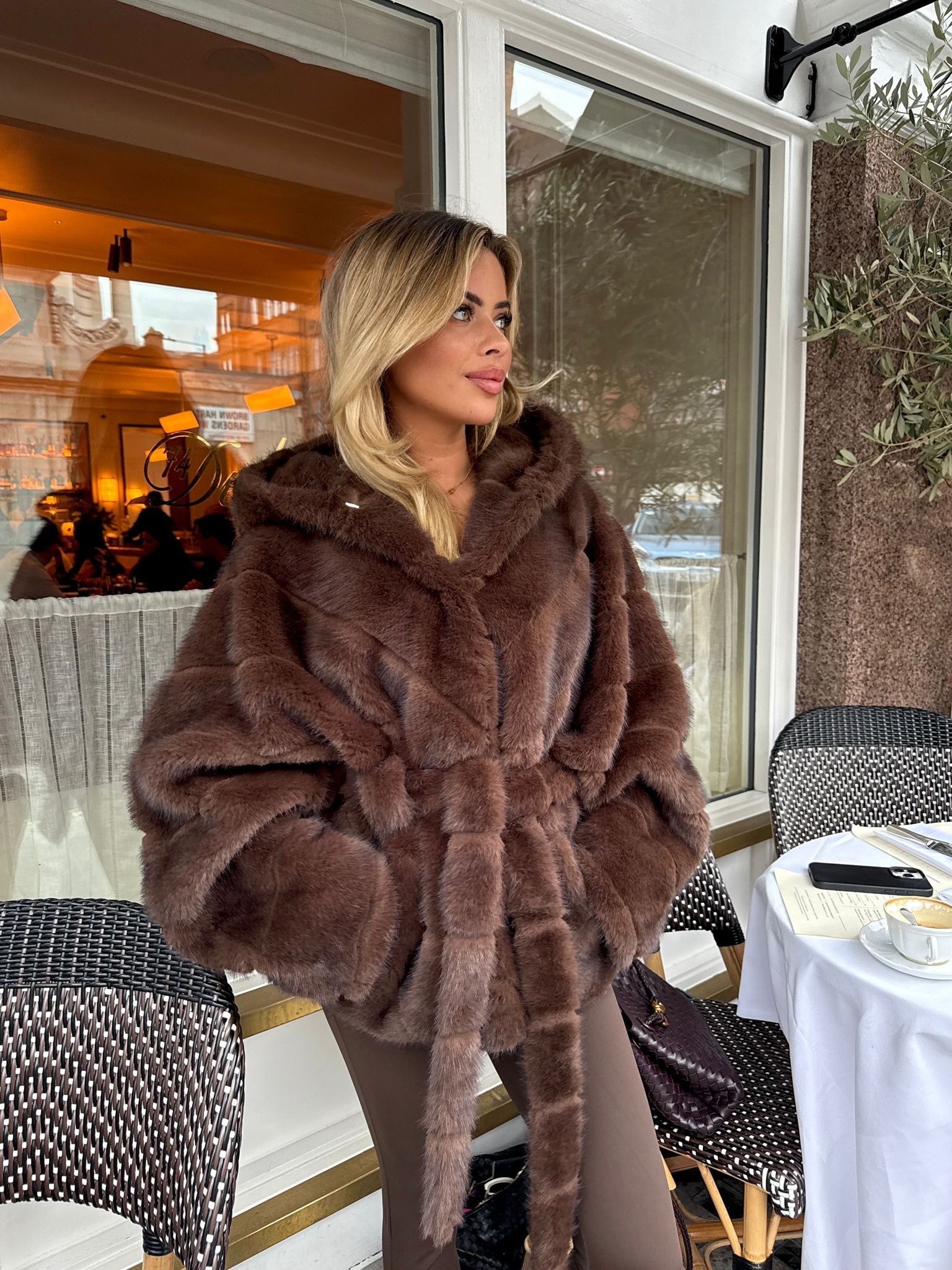 Luxury belt Faux Fur Coat - chocolate