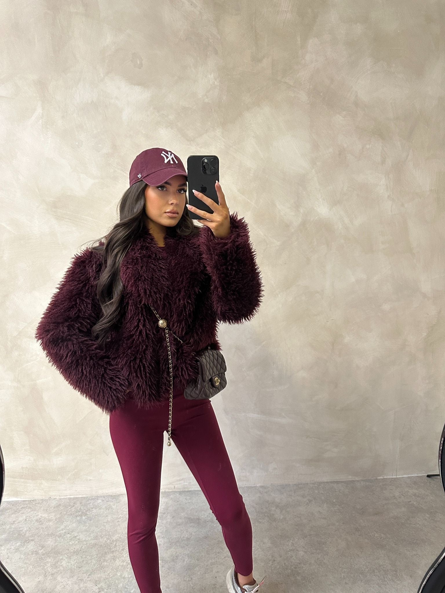 Short Fluffy Fur jacket - Burgundy