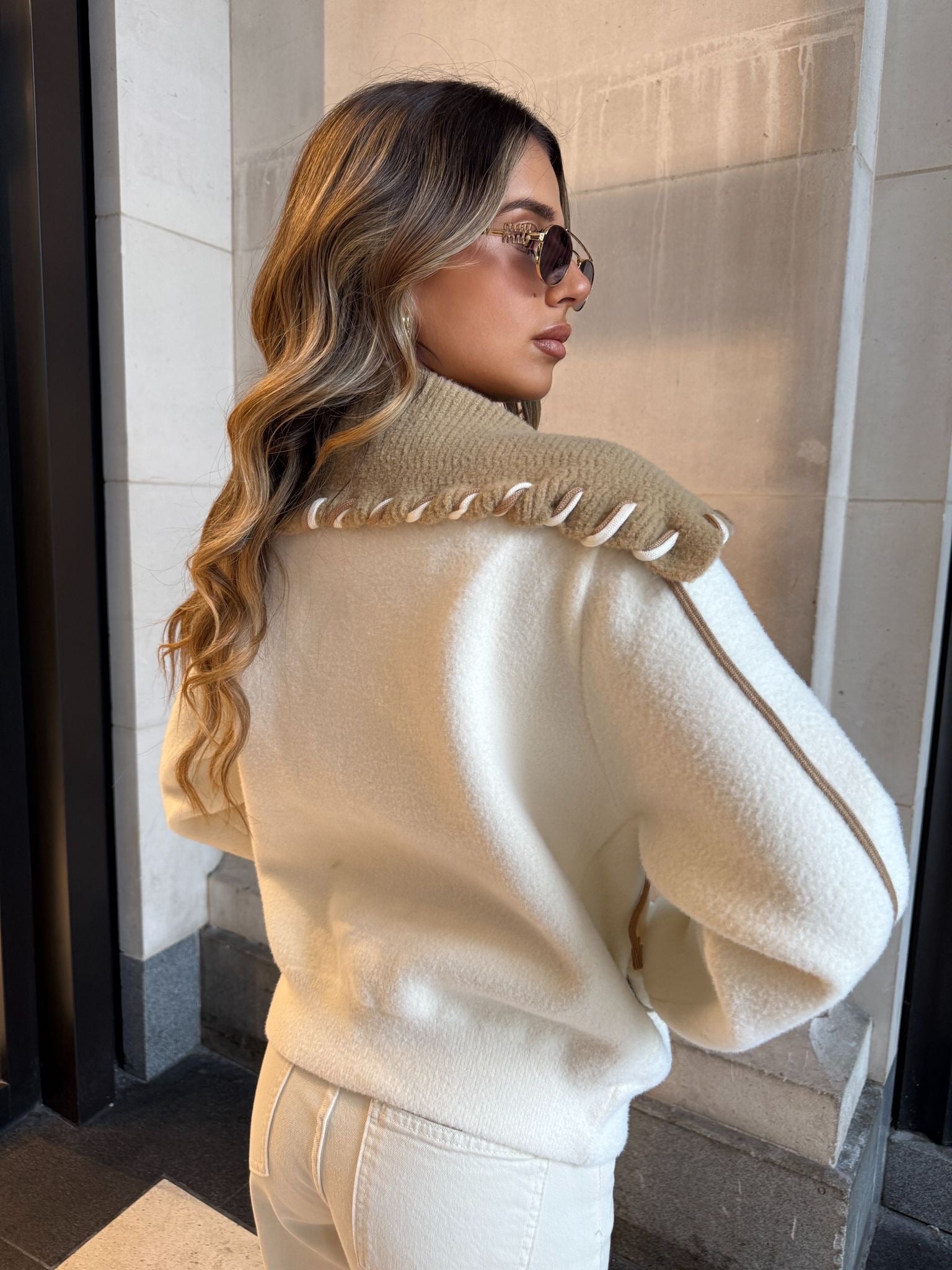 Knit hood jacket with beige