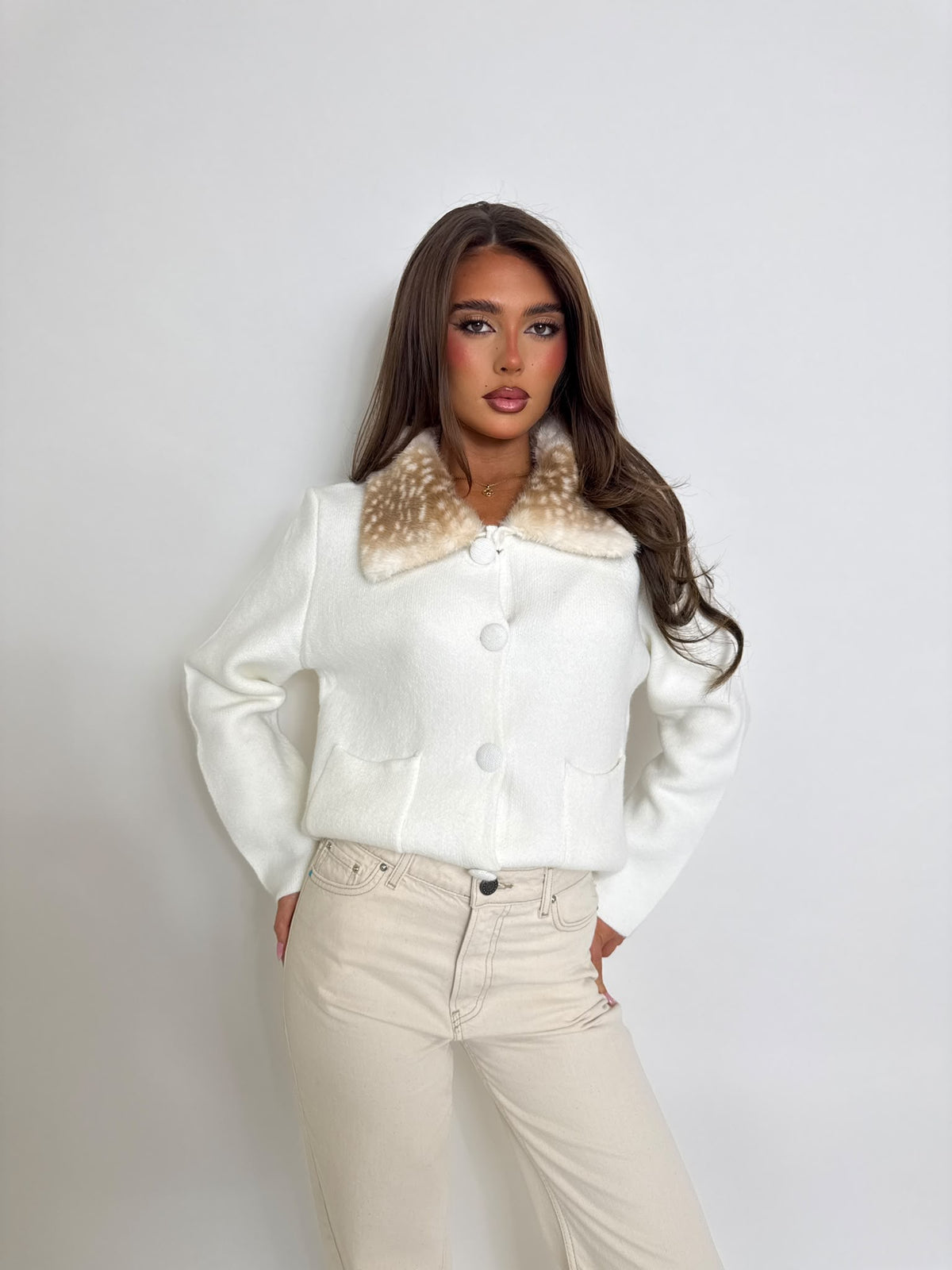 Knitted jacket with Bambi collar - white