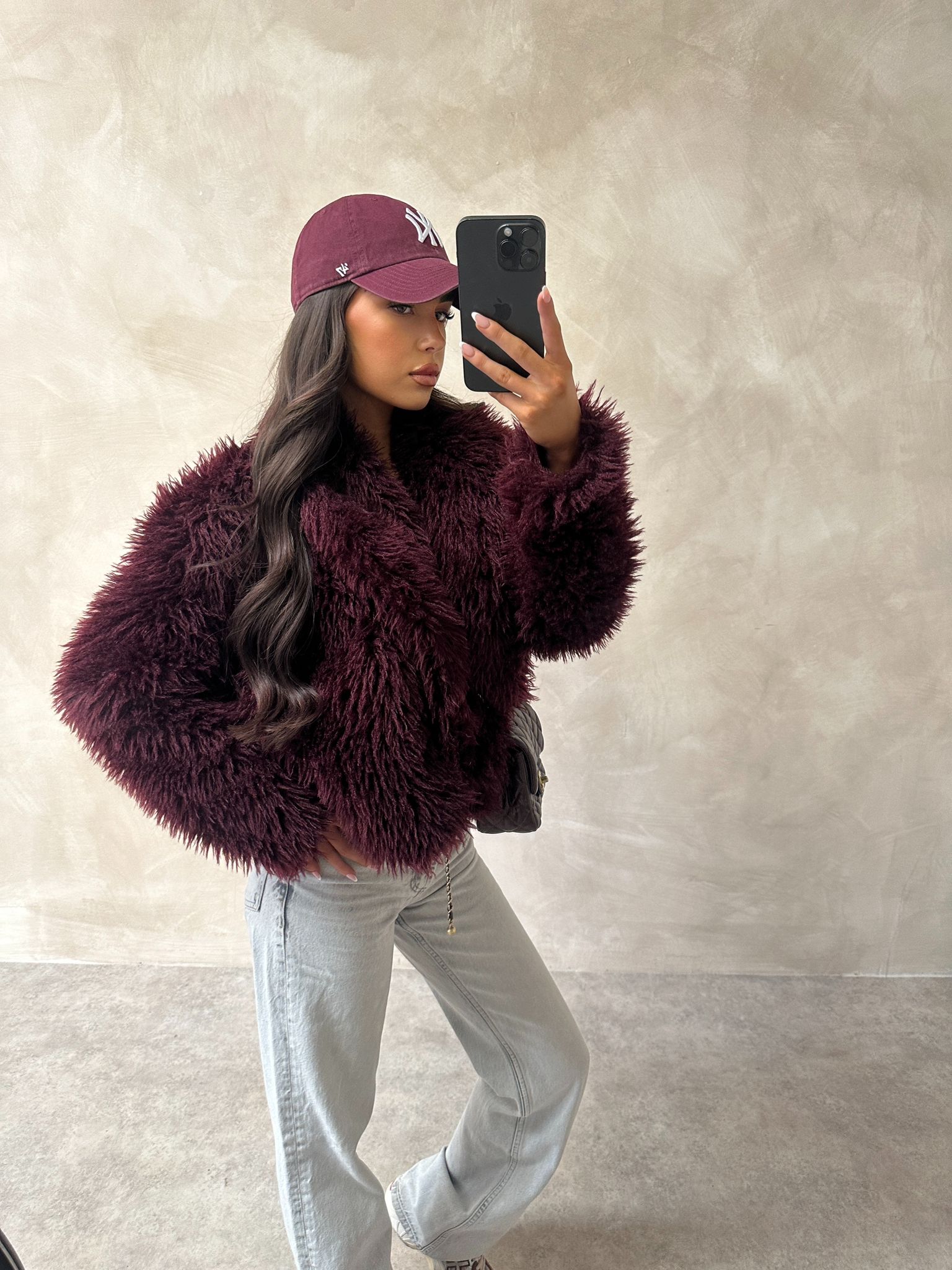 Short Fluffy Fur jacket - Burgundy