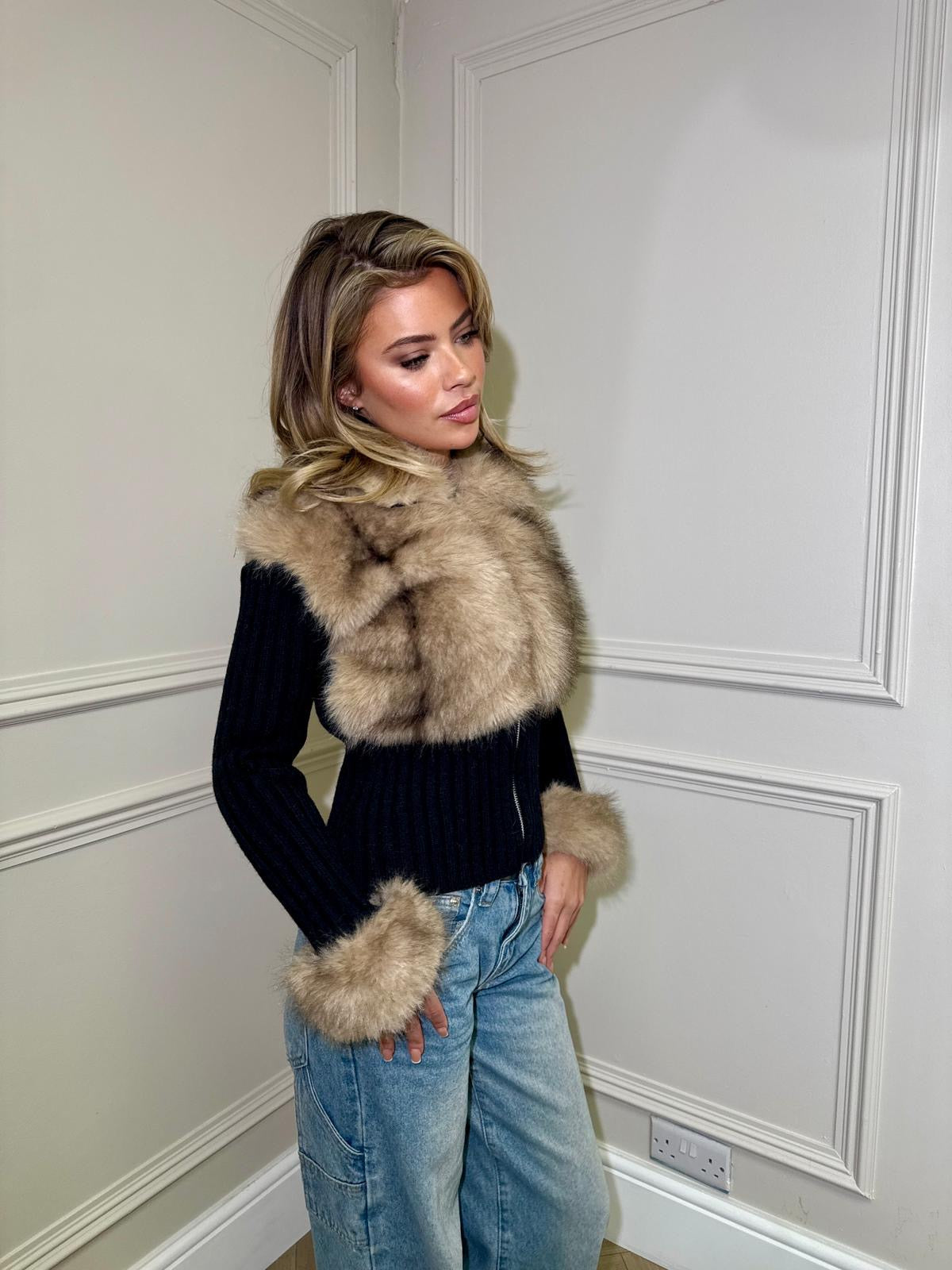 Luxury fur cuff cardigan - black
