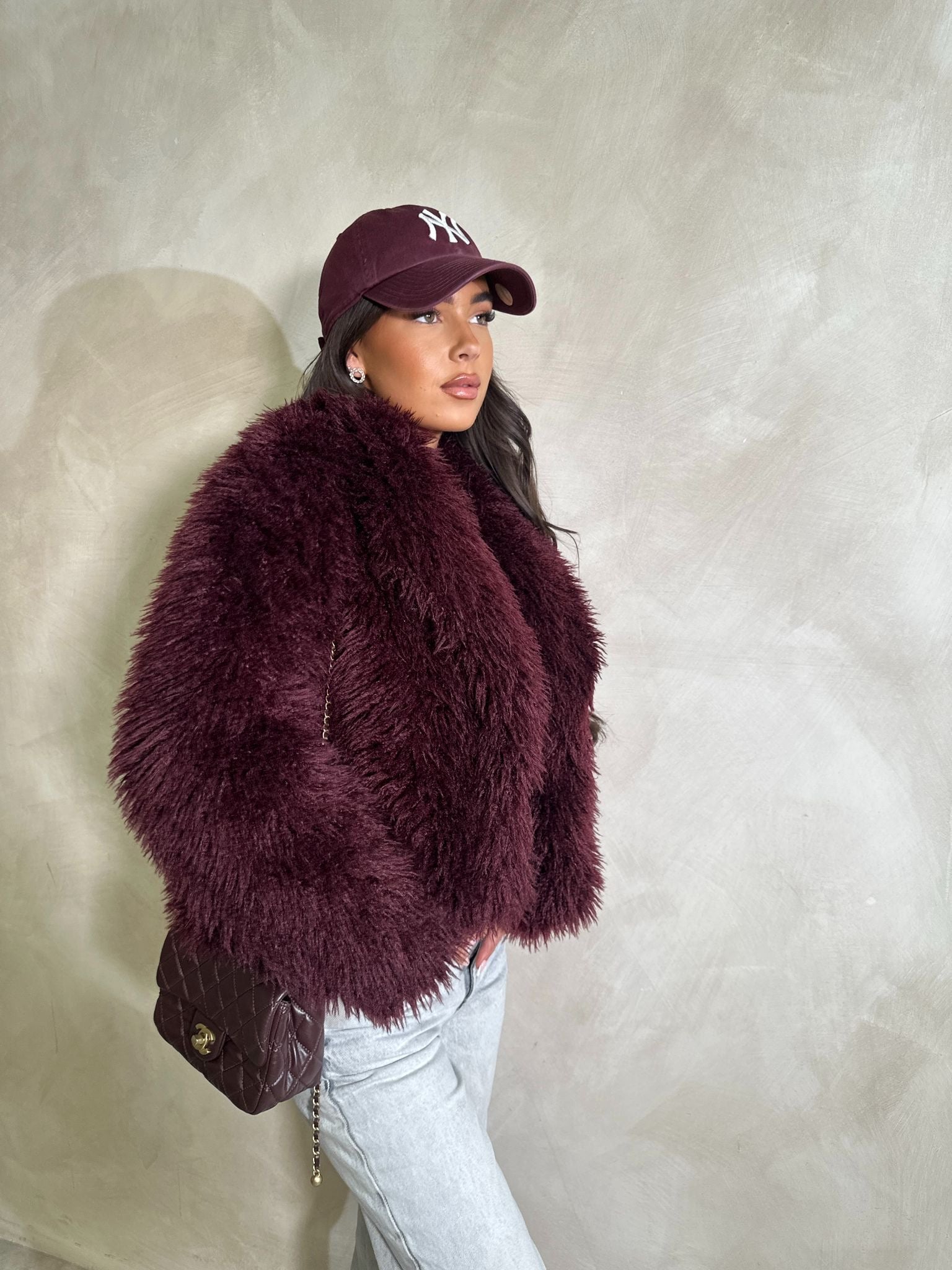 Short Fluffy Fur jacket - Burgundy