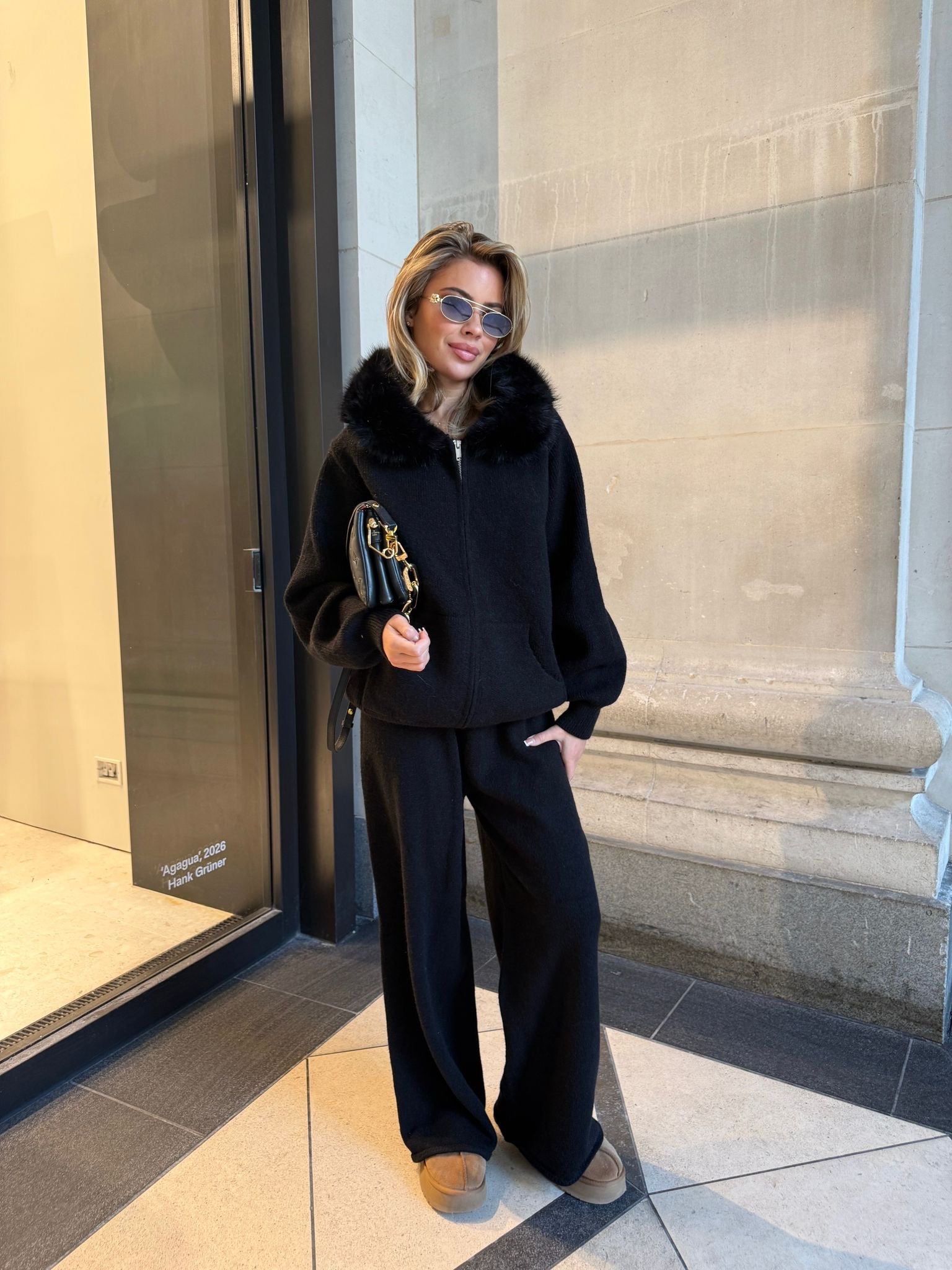 Luxury fur lounge set - black