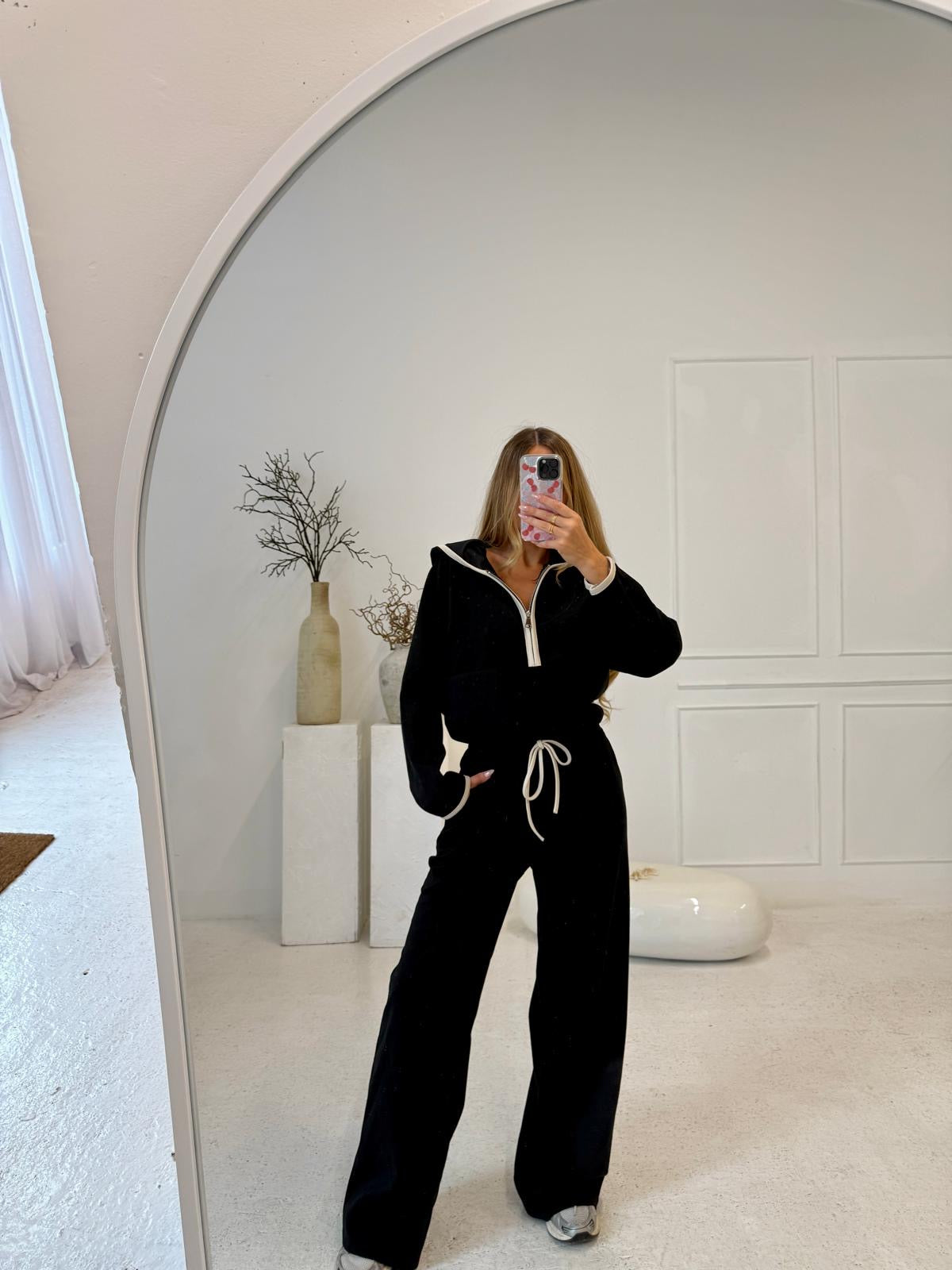 Half zip contrast tracksuit - black