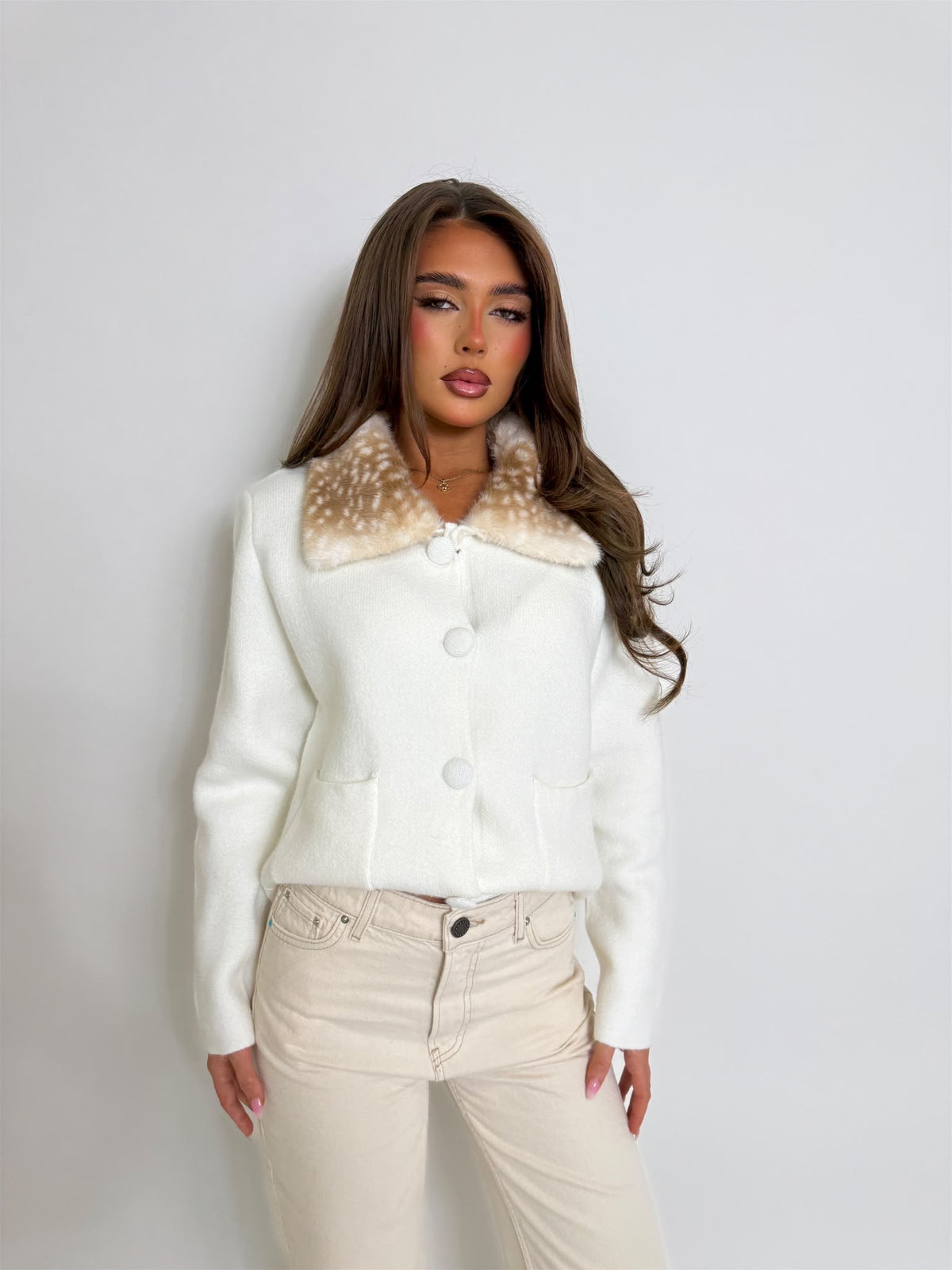 Knitted jacket with Bambi collar - white