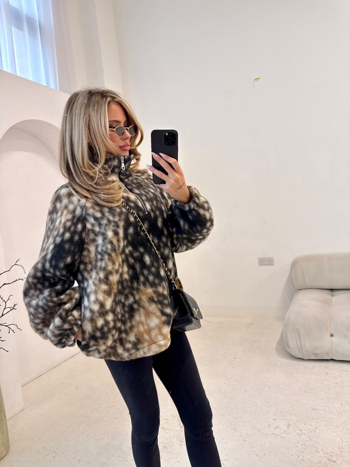 Deer fleece jumper - black