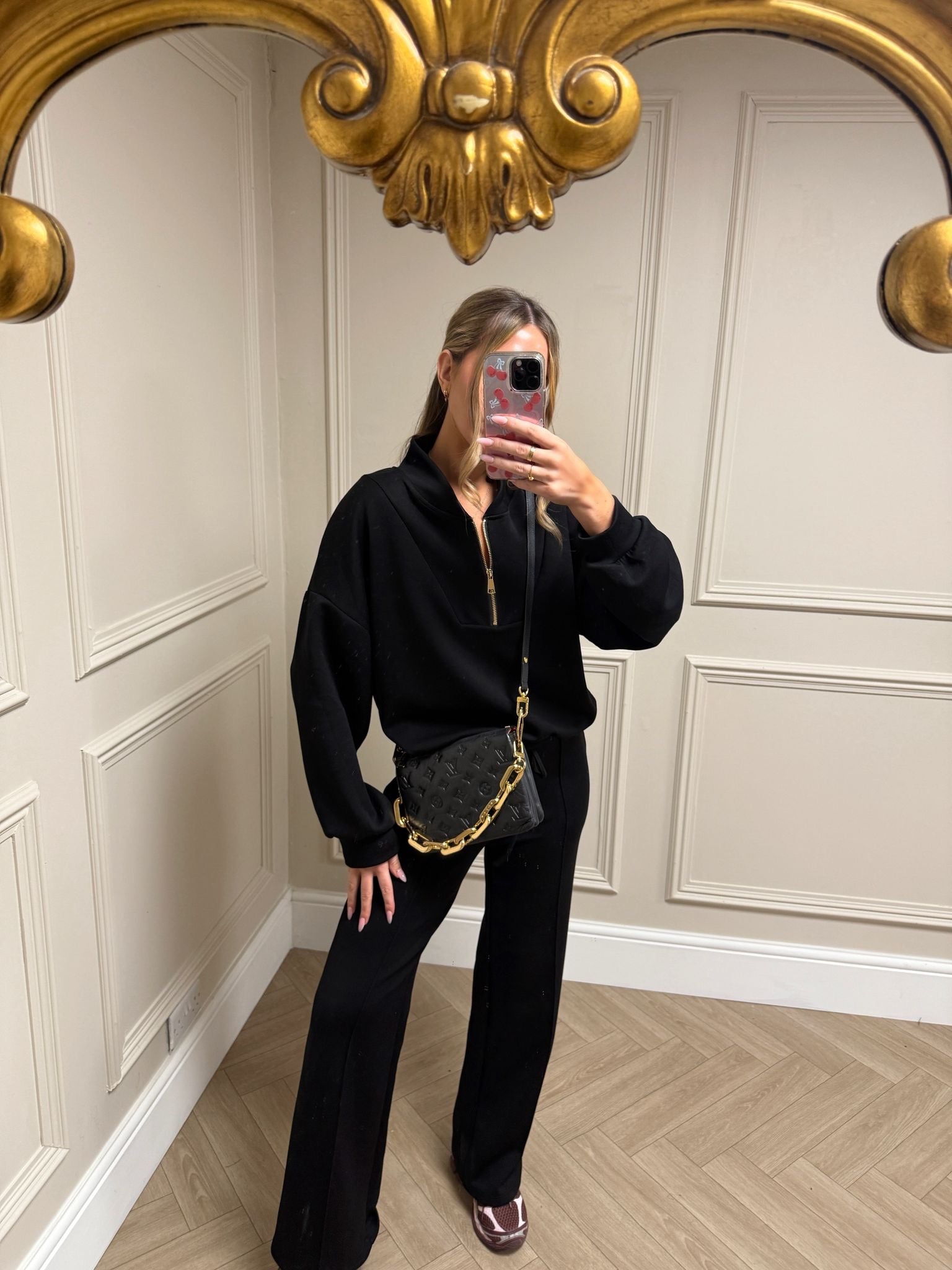 Gold zip lounge set - black