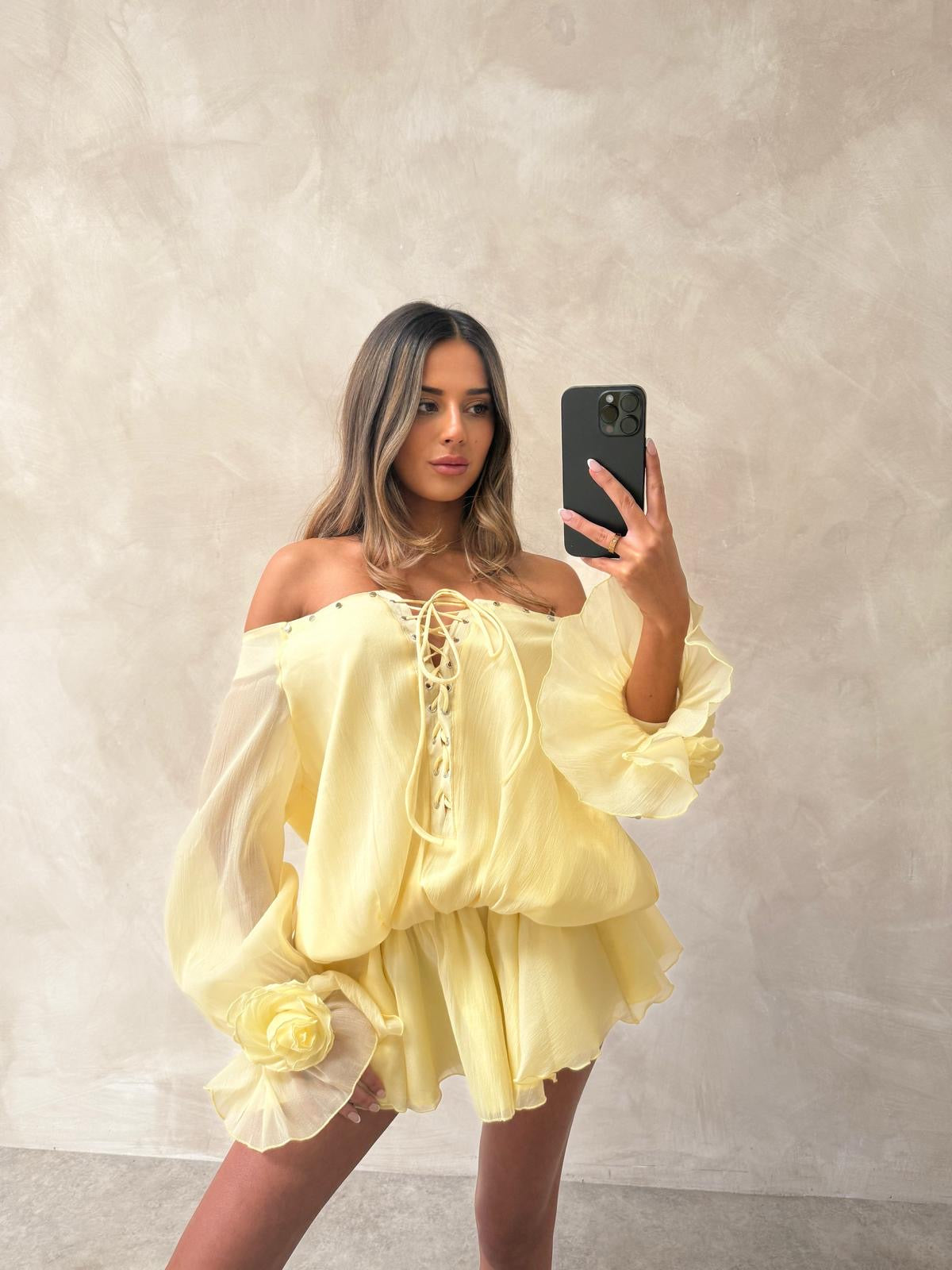 Off shoulder flower dress - yellow