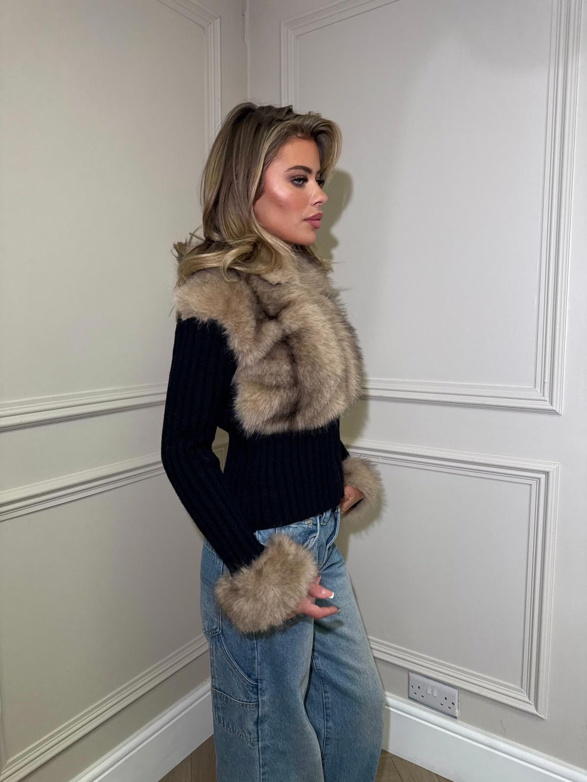 Luxury fur cuff cardigan - black