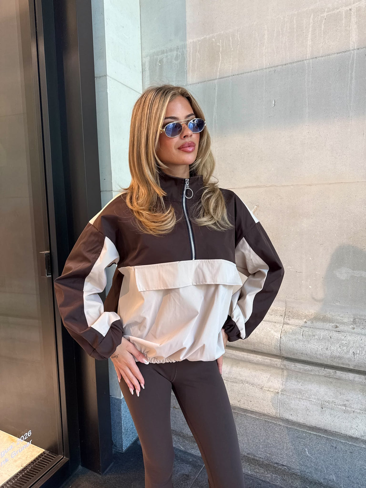 Quarter zip windbreaker - brown