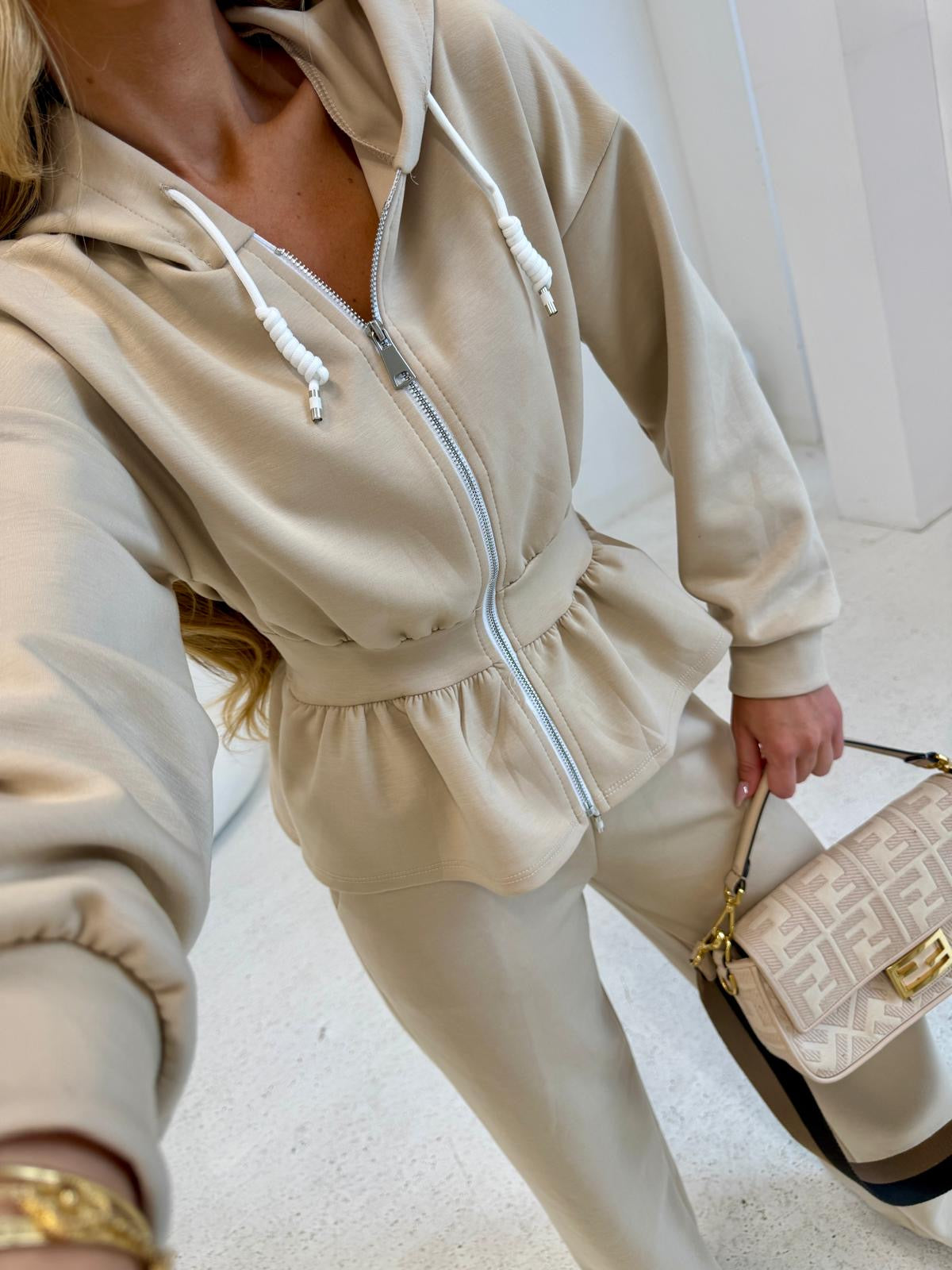 Peplum tracksuit - beige