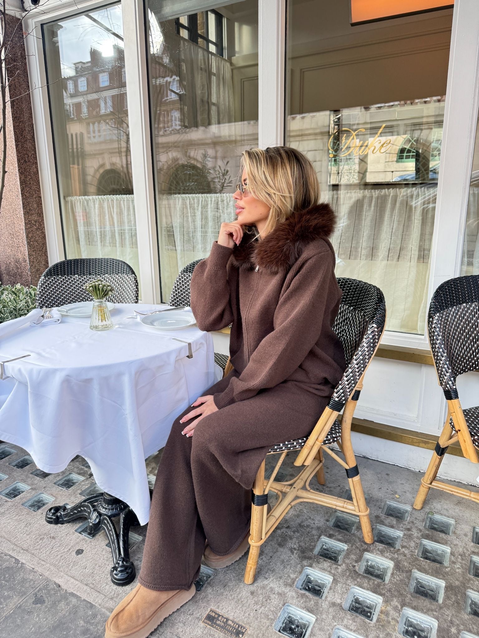 Luxury fur lounge set - brown