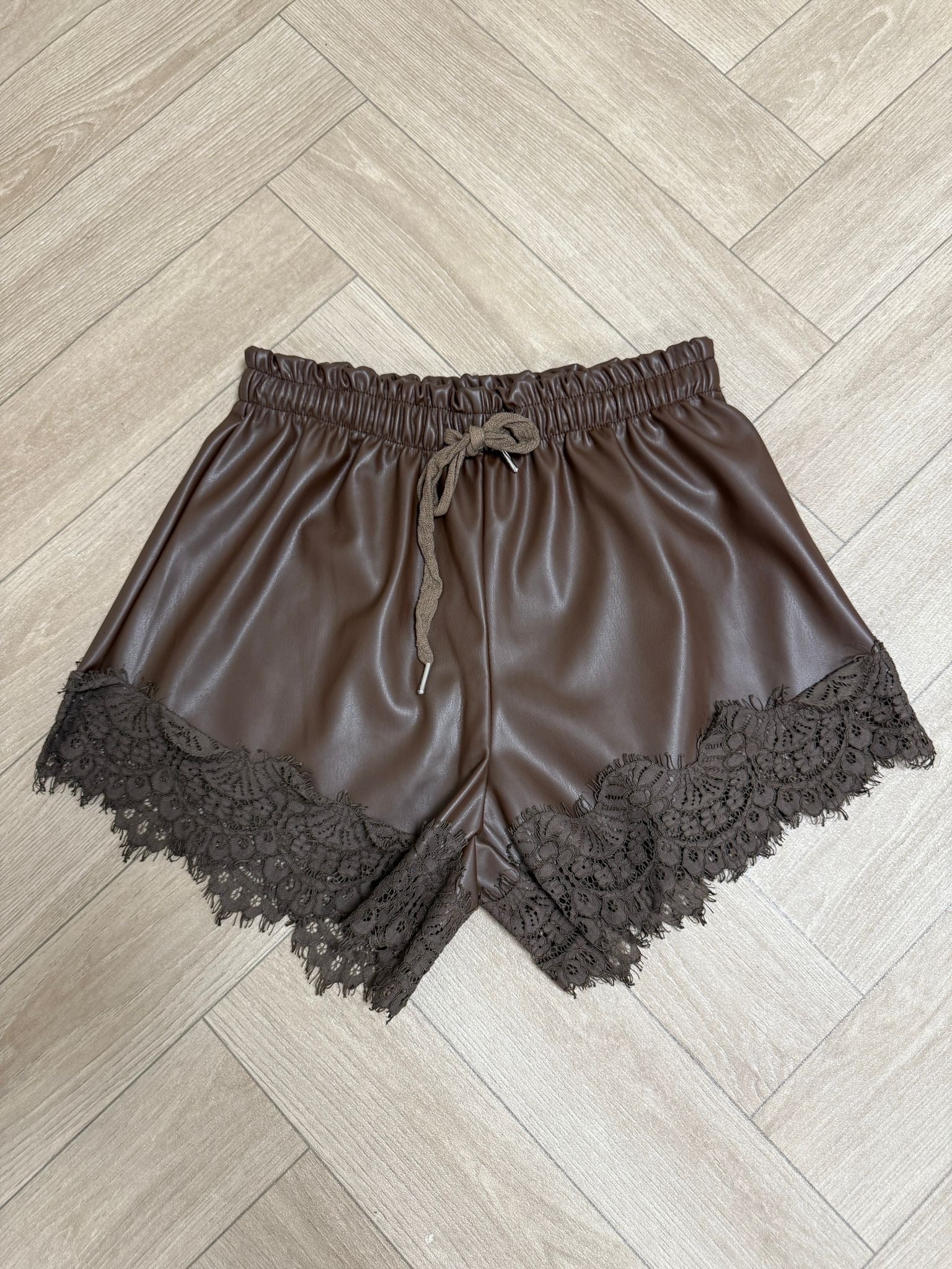 Leather lace shorts - brown