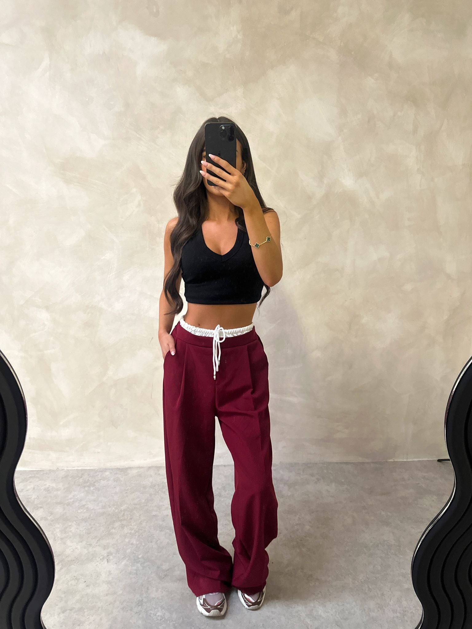 White waistband trousers - wine