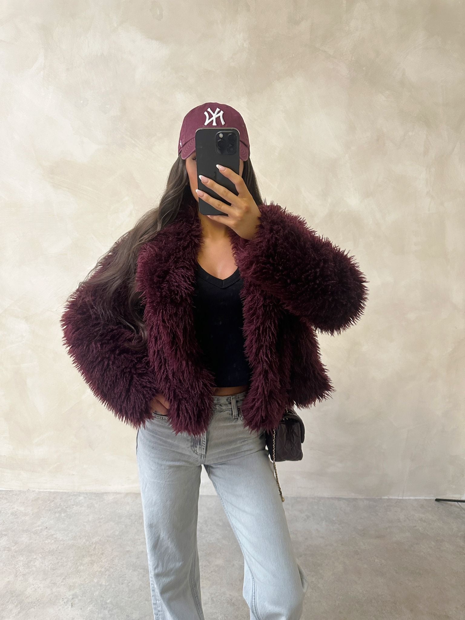 Short Fluffy Fur jacket - Burgundy