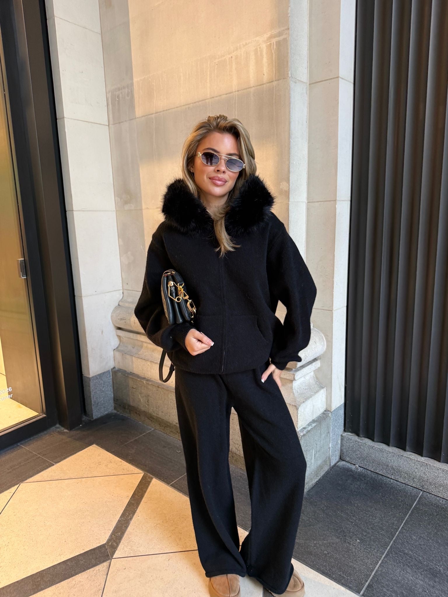 Luxury fur lounge set - black