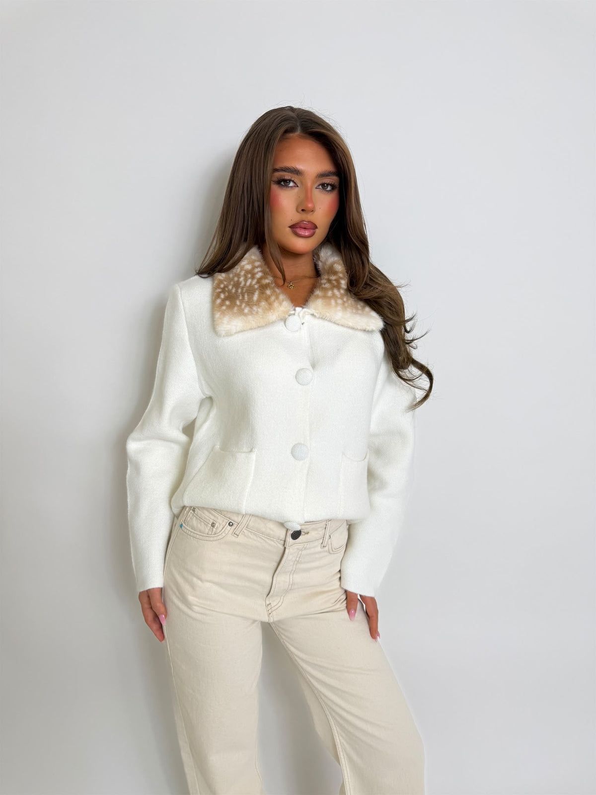 Knitted jacket with Bambi collar - white