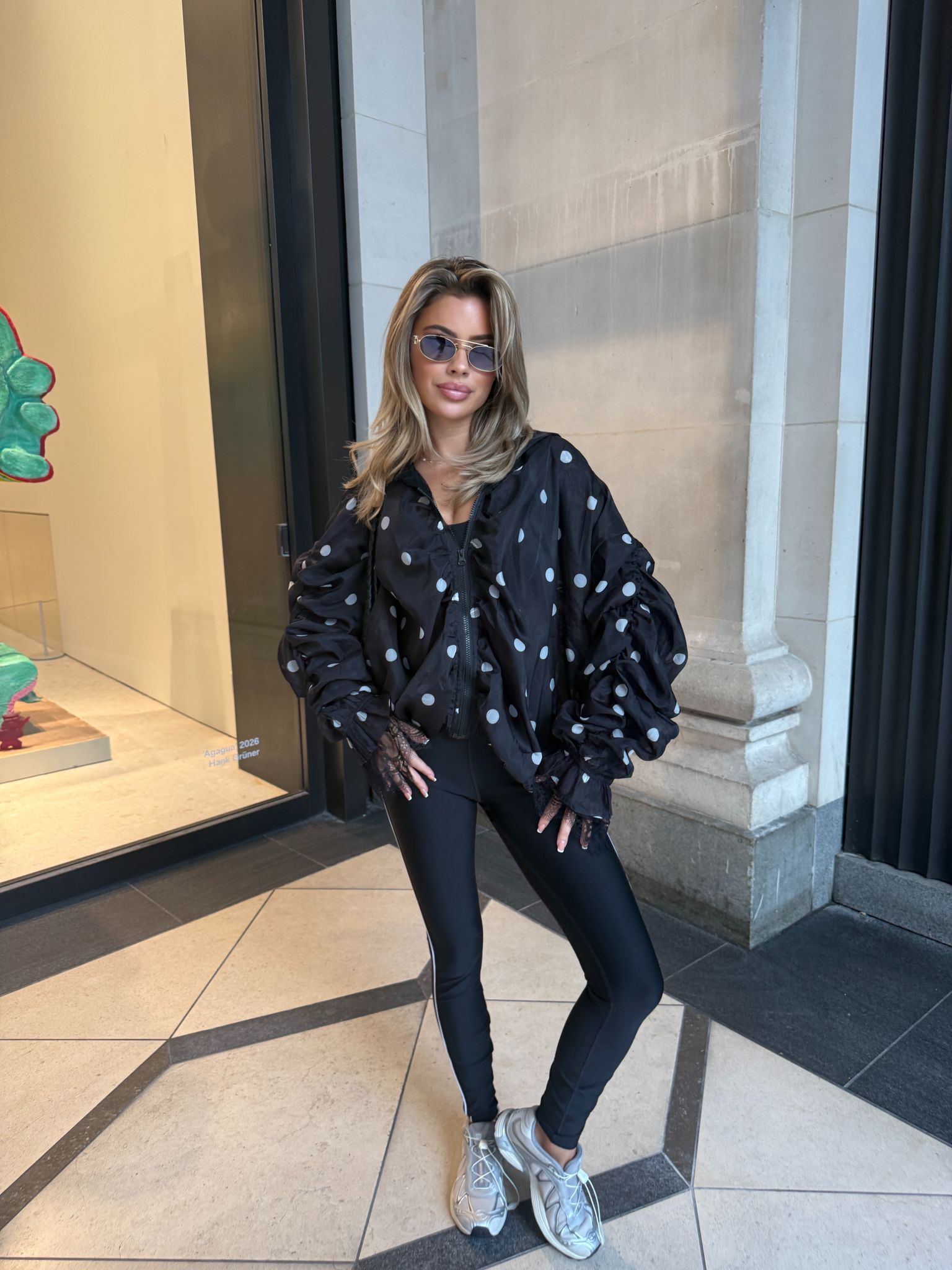 Dot zip up jacket - black