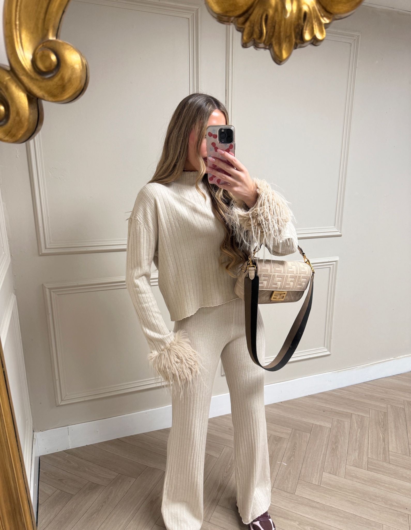 Fur cuff lounge set - cream