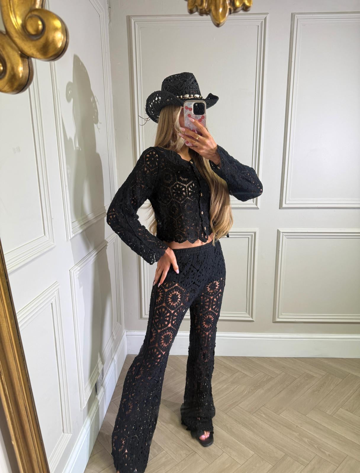 Crochet trouser set - black