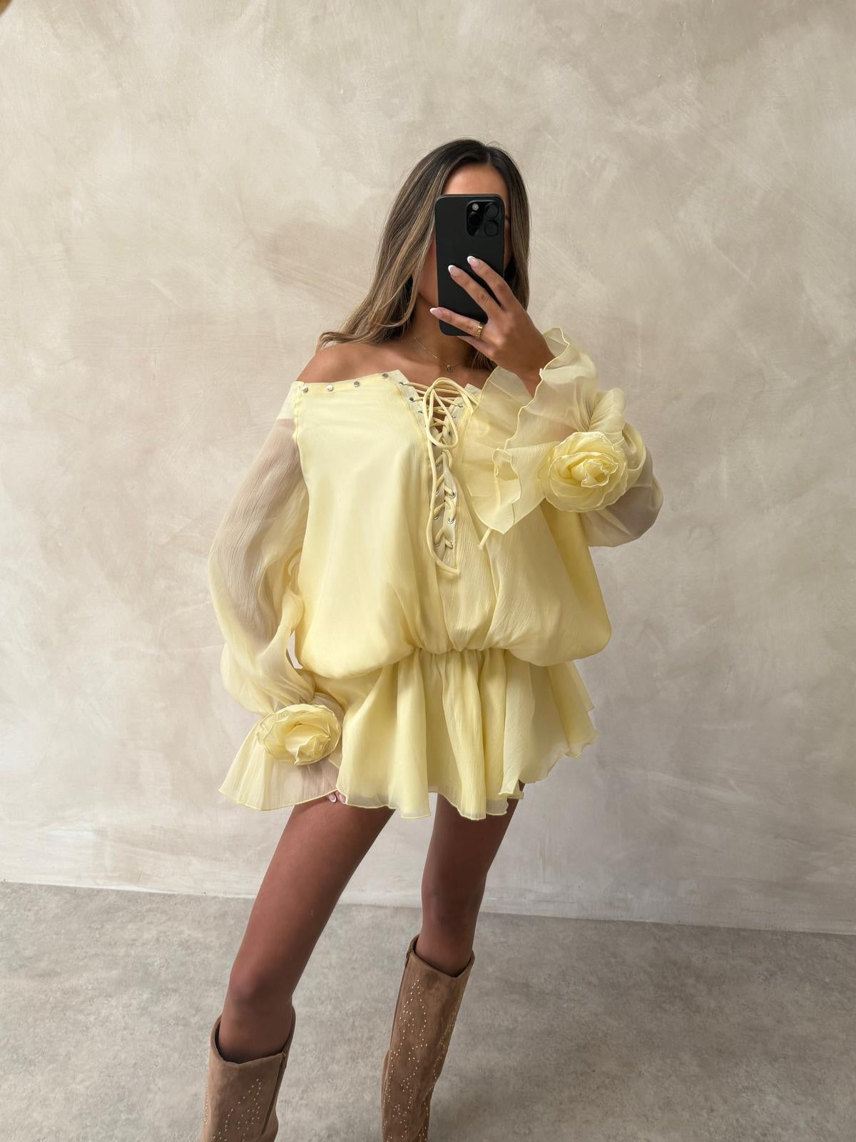 Off shoulder flower dress - yellow