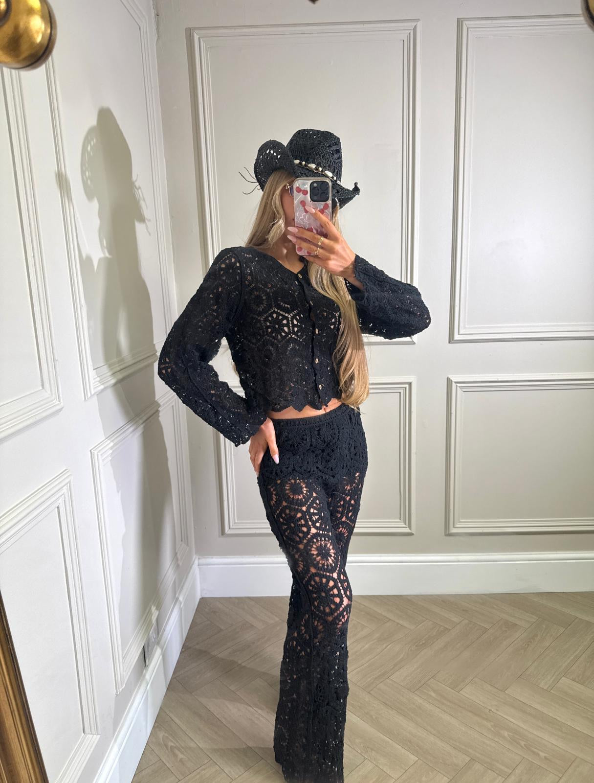 Crochet trouser set - black