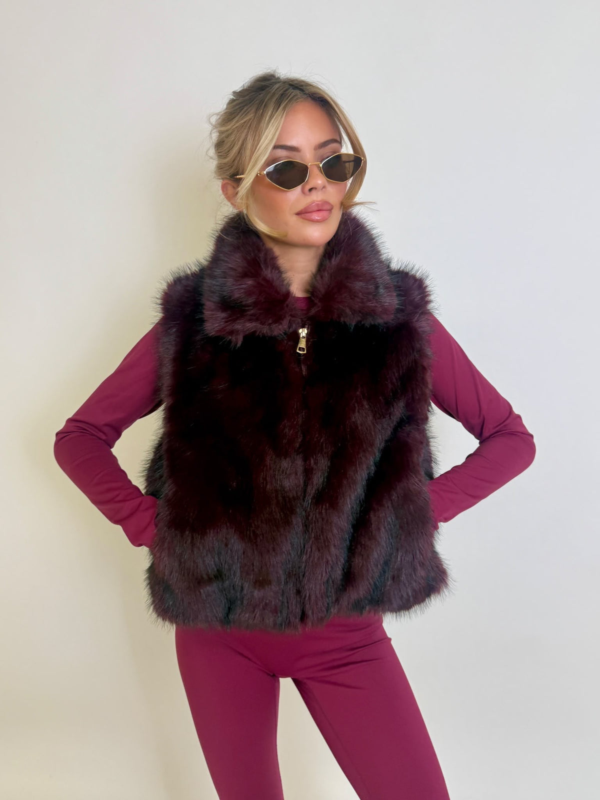 Faux fur gilet - wine