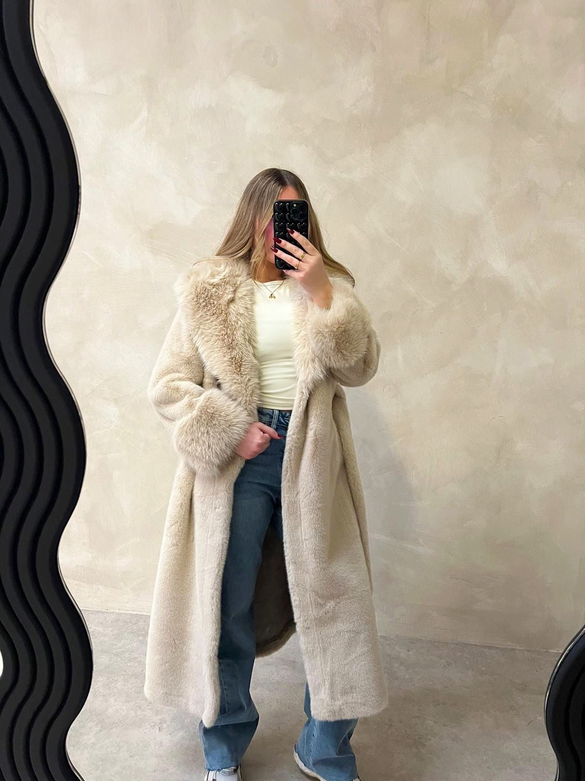 Luxury belted faux fur coat - cream