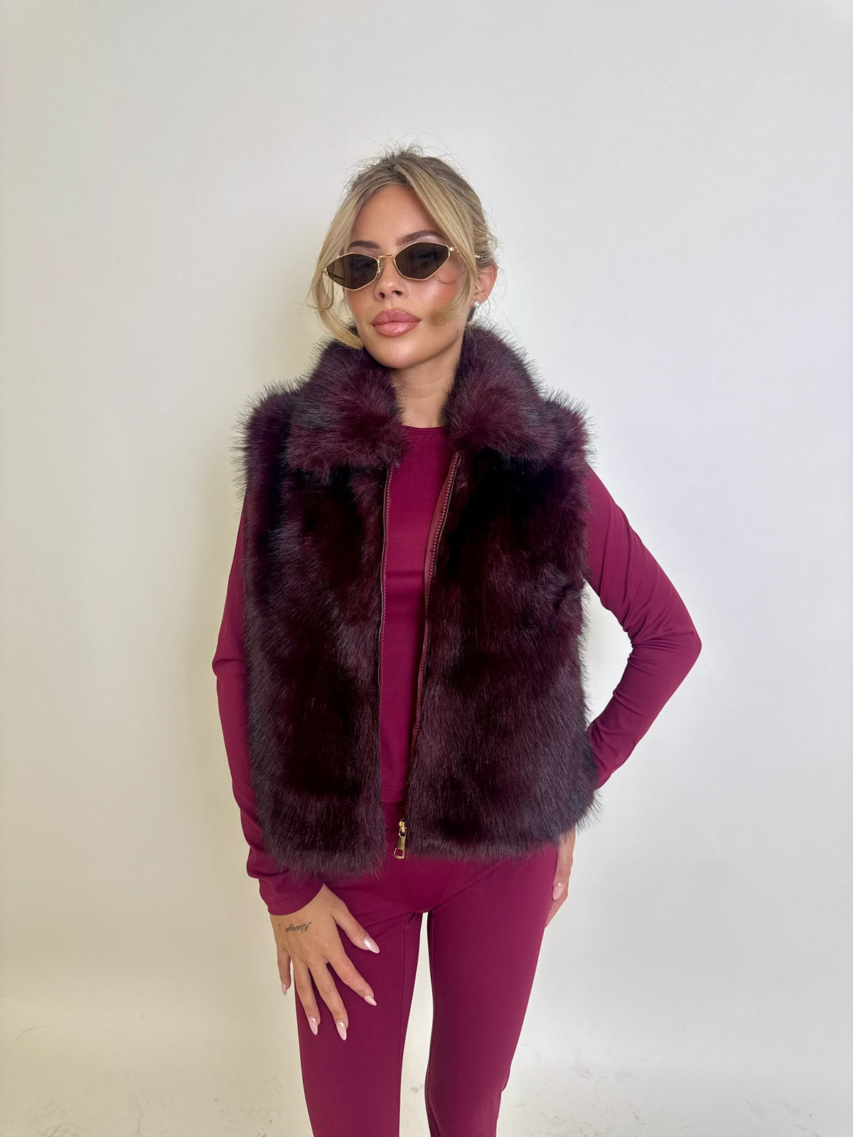 Faux fur gilet - wine