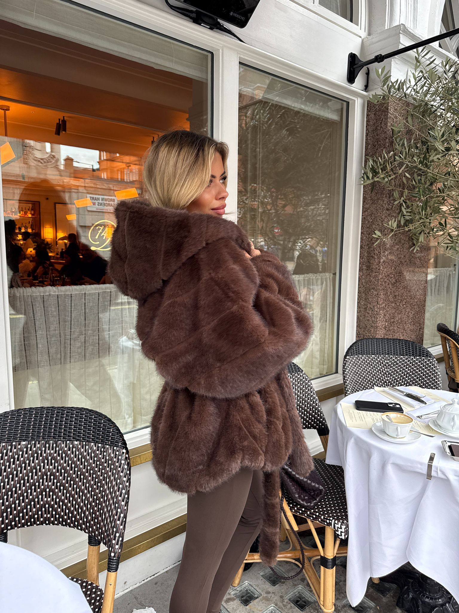 Luxury belt Faux Fur Coat - chocolate